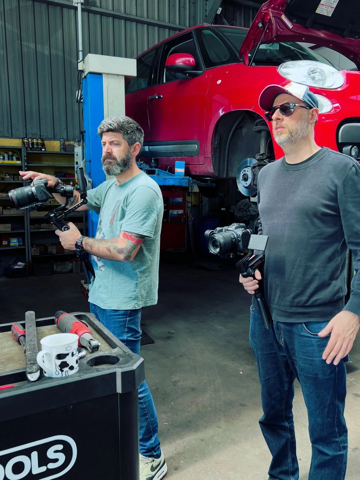 Tourn&eacute;e bretonne et angevine chez des entrepreneurs garagistes pour l&rsquo;enseigne @euroreparcarservicefr avec @agence.tokster 
🎬🎥🚗🧰🛠️👨🏻&zwj;🔧👩🏼&zwj;🔧