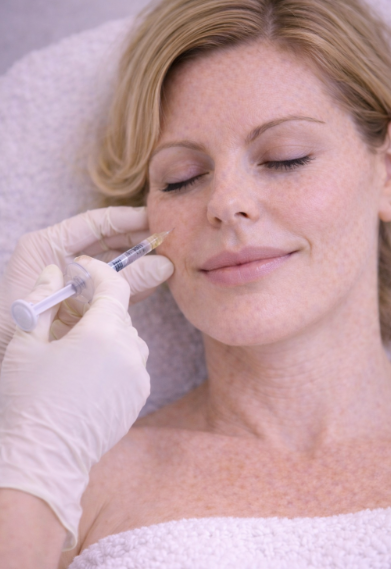 Filler i ansigtet: Hvordan opnår du et naturligt look?