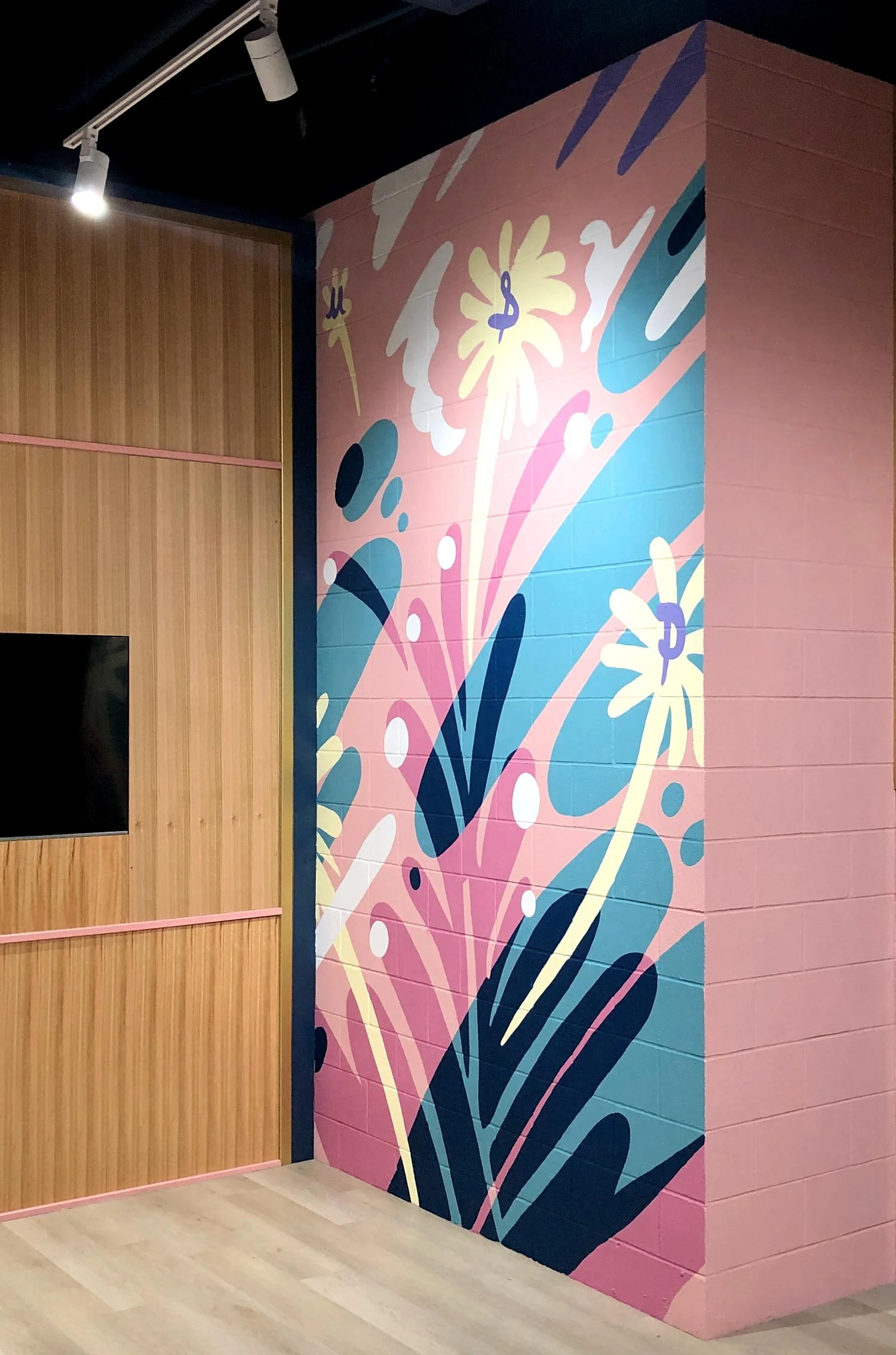 mnp_kids_mural_3.jpg