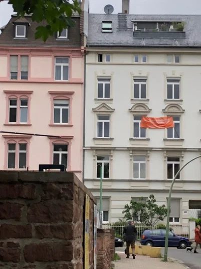 Das erste Banner hängt!