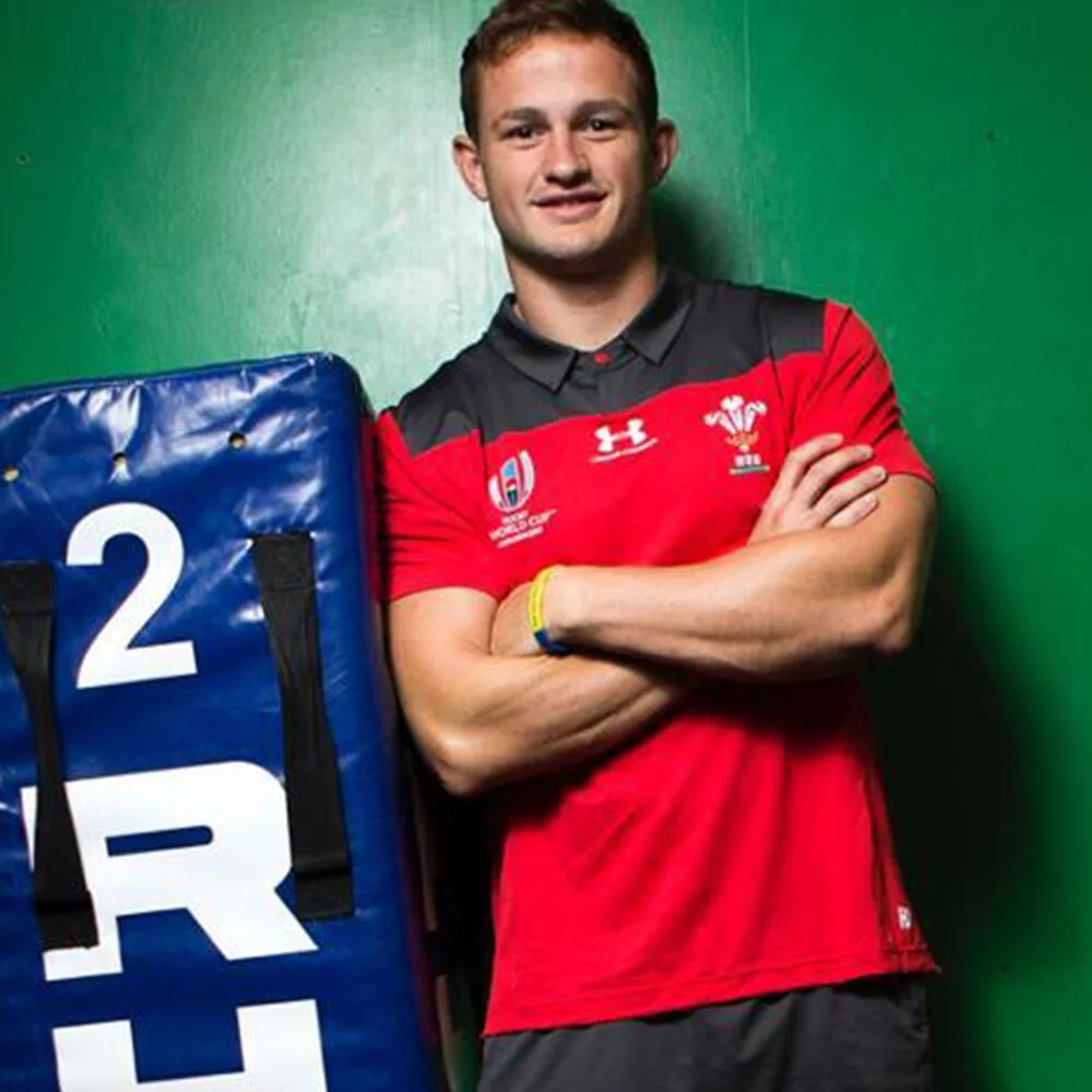 Hallam-Amos.jpg