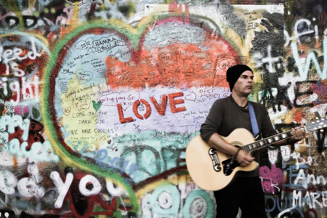 love-and-guitar_orig.jpg
