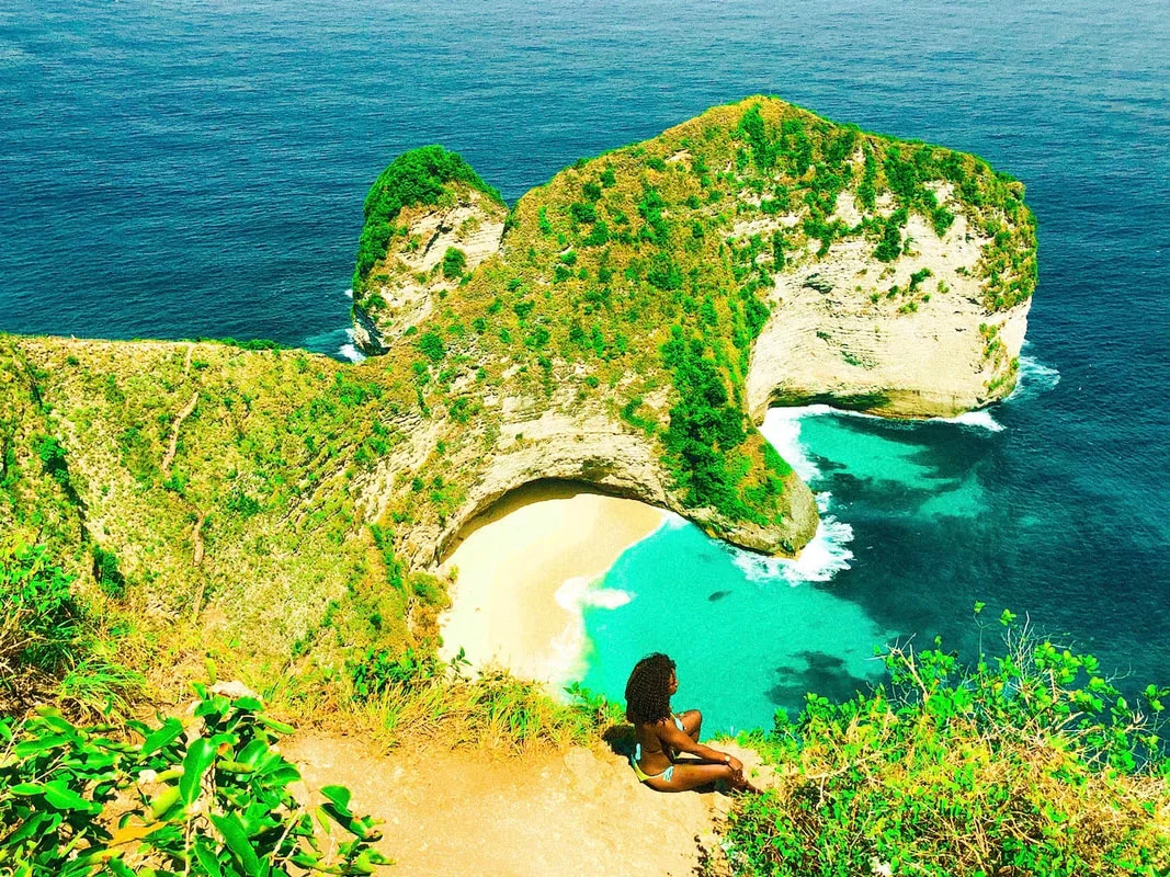 Kelingking (T-Rex) Beach