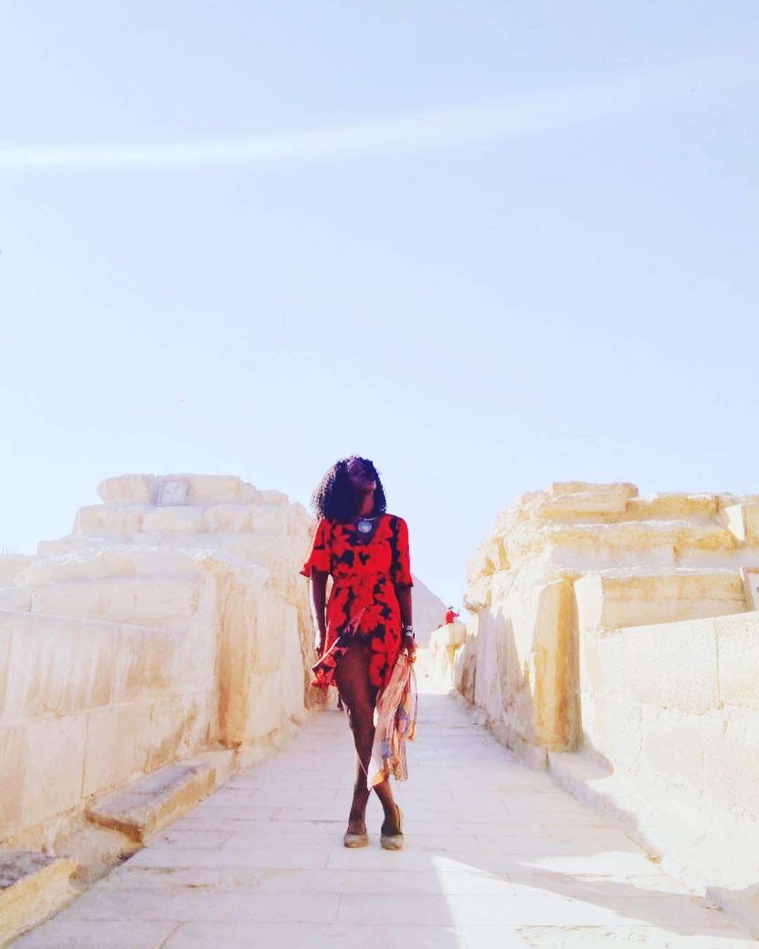 Giza_Red and white.JPG