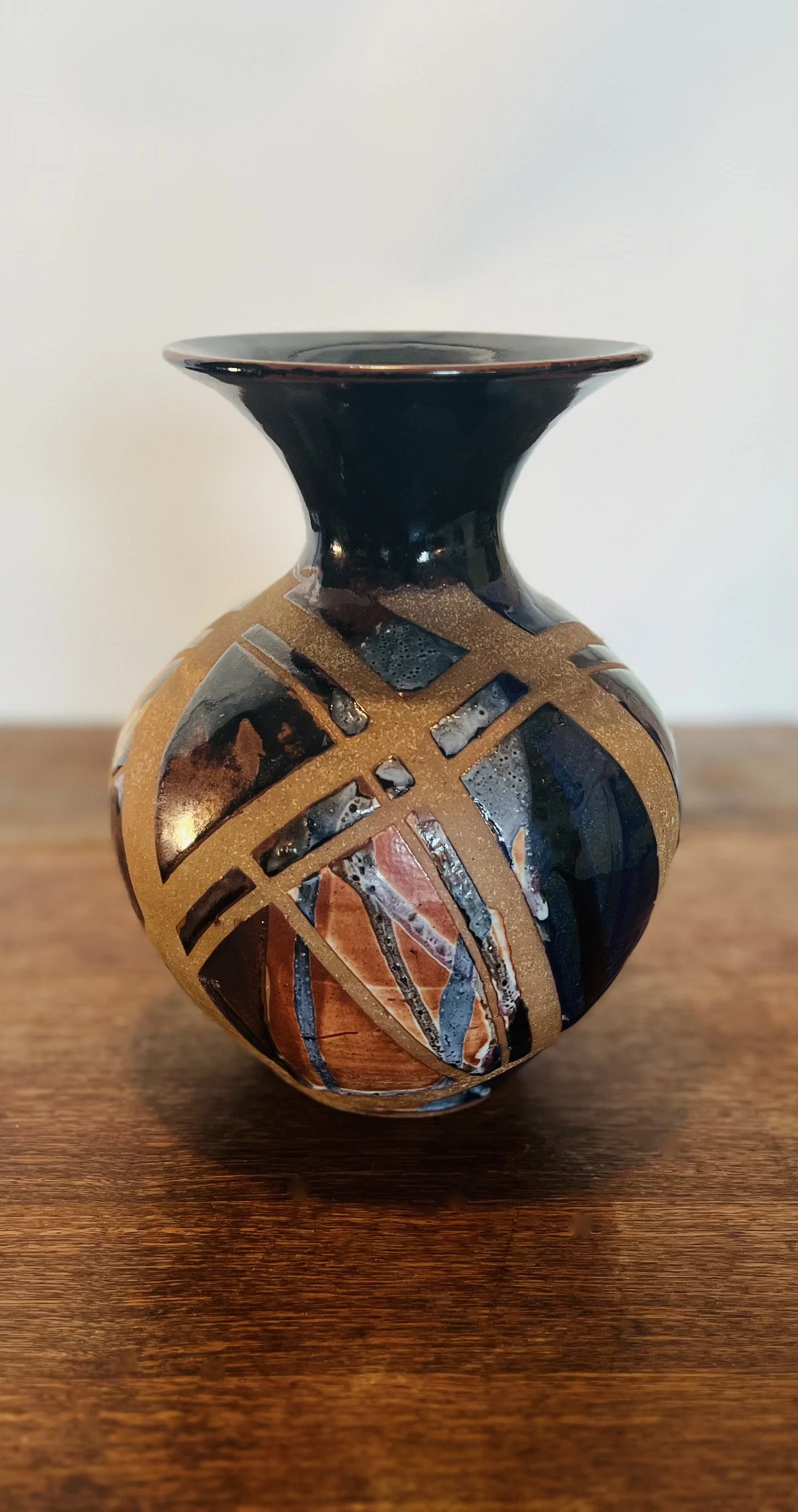 Tape Resist Vase #1_backside.jpeg