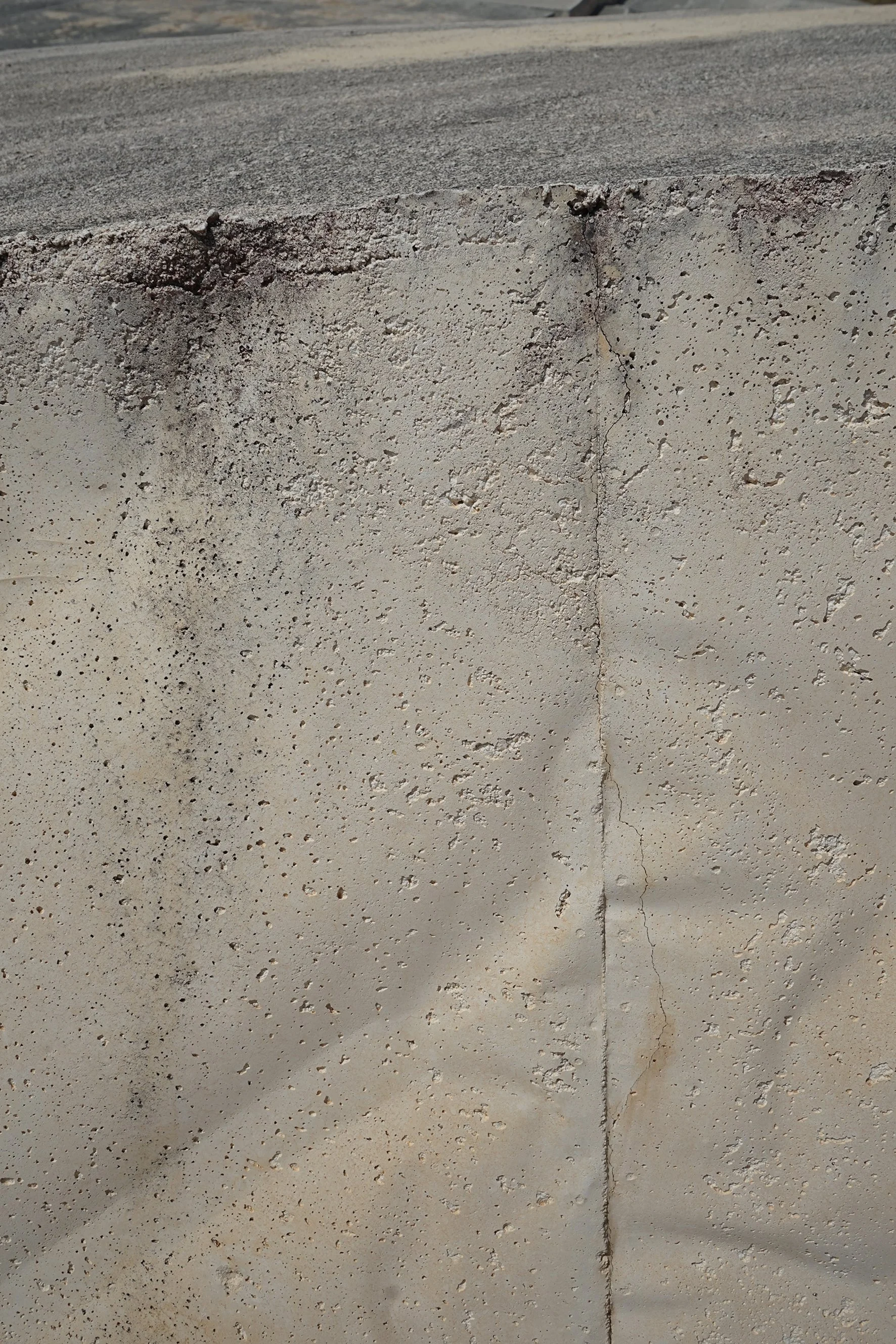 4 CRETTO DI BURRI CONCRETE DETAIL.jpg