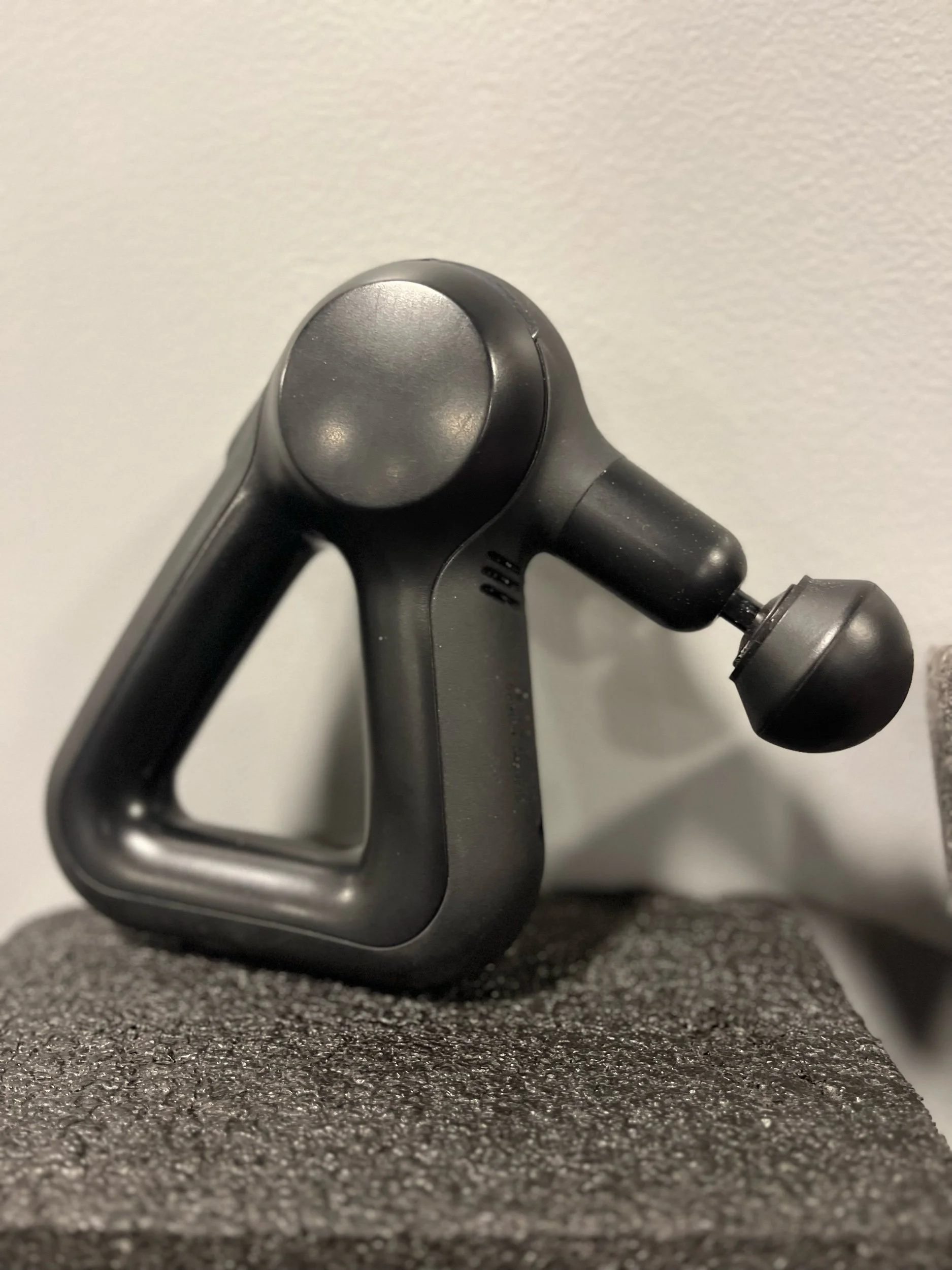 The Therapeutic Power of Massage Guns: A Game Changer for Gym Goers