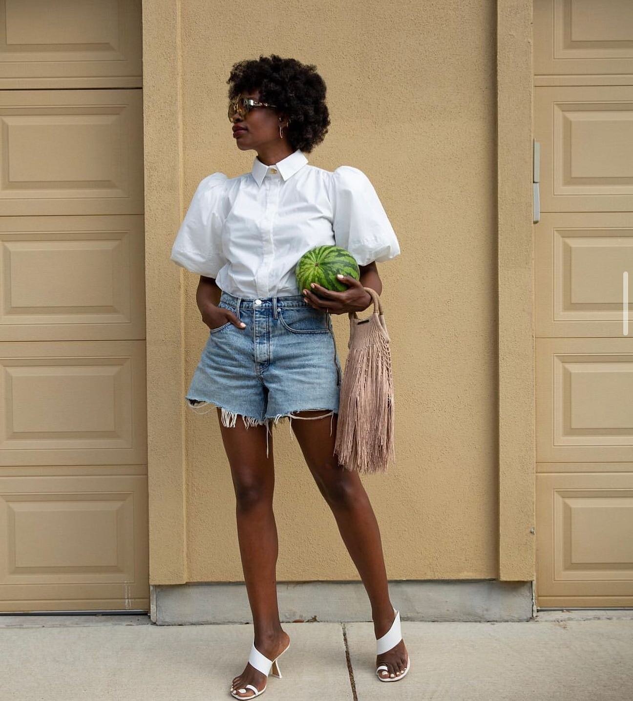 Market run, but make it #fashion | @findingpaola wears Mini Fringe in Caramel #shopthelook