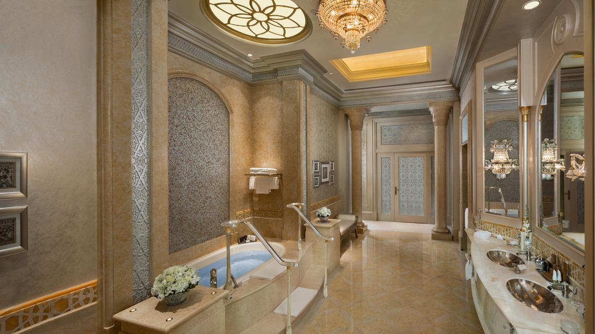 palace-suite-bathroom.jpg