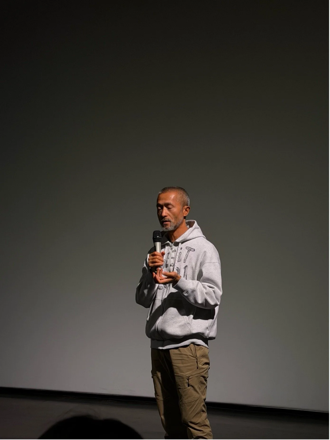 I relasjon med planter: en dag med Zheng Bo