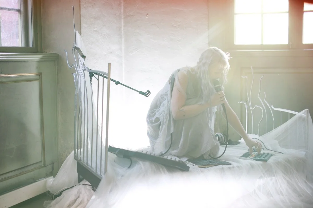 Tusen takk til bidragsyterne for lanseringen av v&aring;rens utgave, Visjoner!

★ Performance av @__uniah__ 

★ Panelsamtale med @siljesigurdsen @camiur og @slowarrow

Den nye utgaven av Paragone finner du snart n&aelig;r deg, distribusjonslisten bli