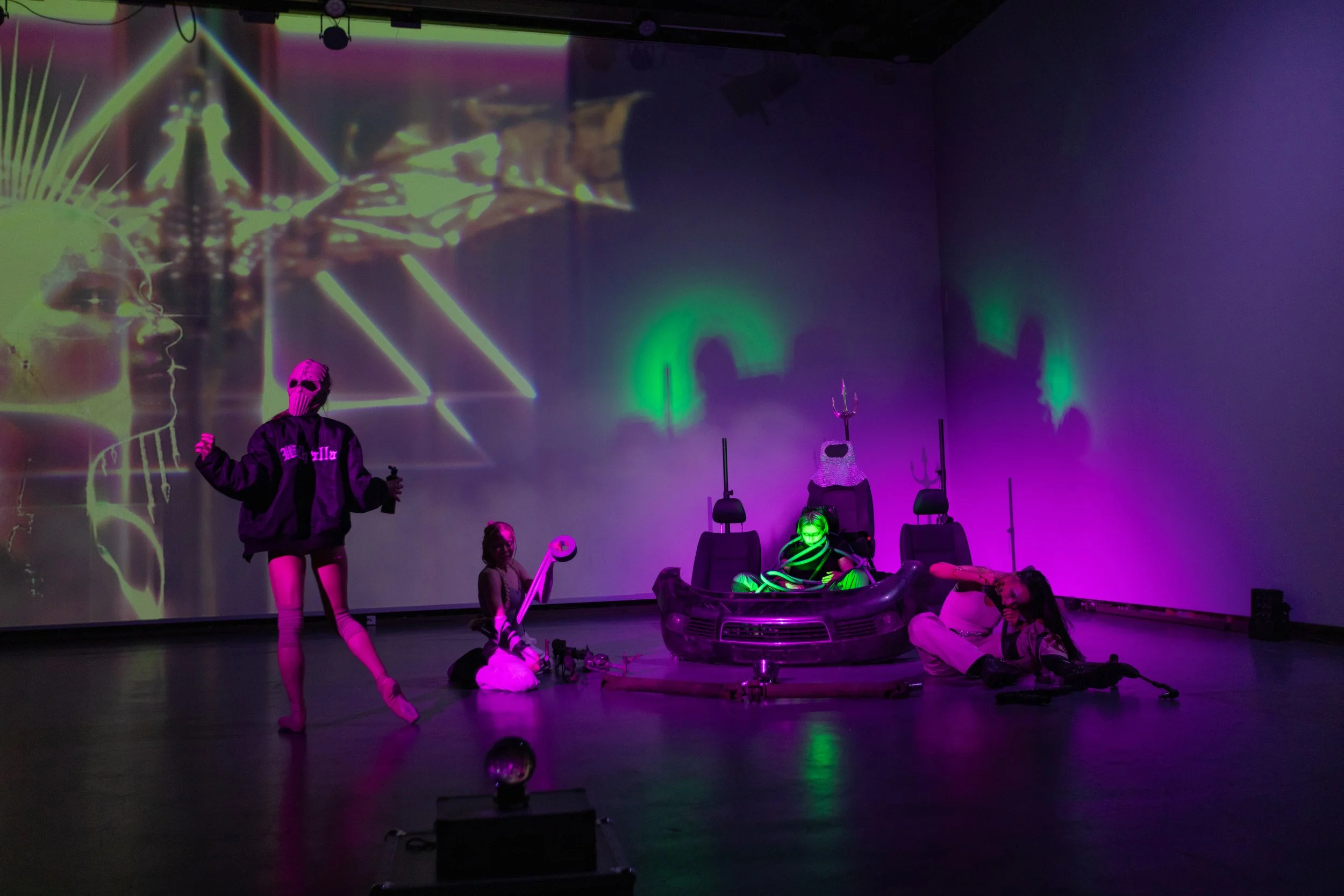 Anmeldelse: KNIGHTRYDERZ av Karen Nikgol