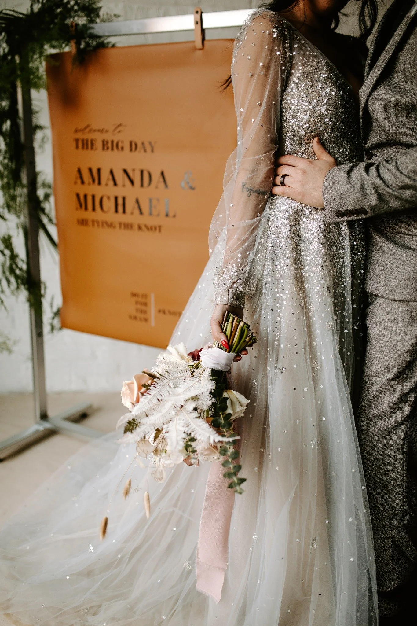 If your Thanksgiving came with a side of sparkles&hellip;💍congratulations! We&rsquo;re celebrating right along with you.

Link to available dates in our bio.
-
-
-
-
-
&bull;Photography: @kerricarlquist 
&bull;Design &amp; Curated Decor: @rustiquesw