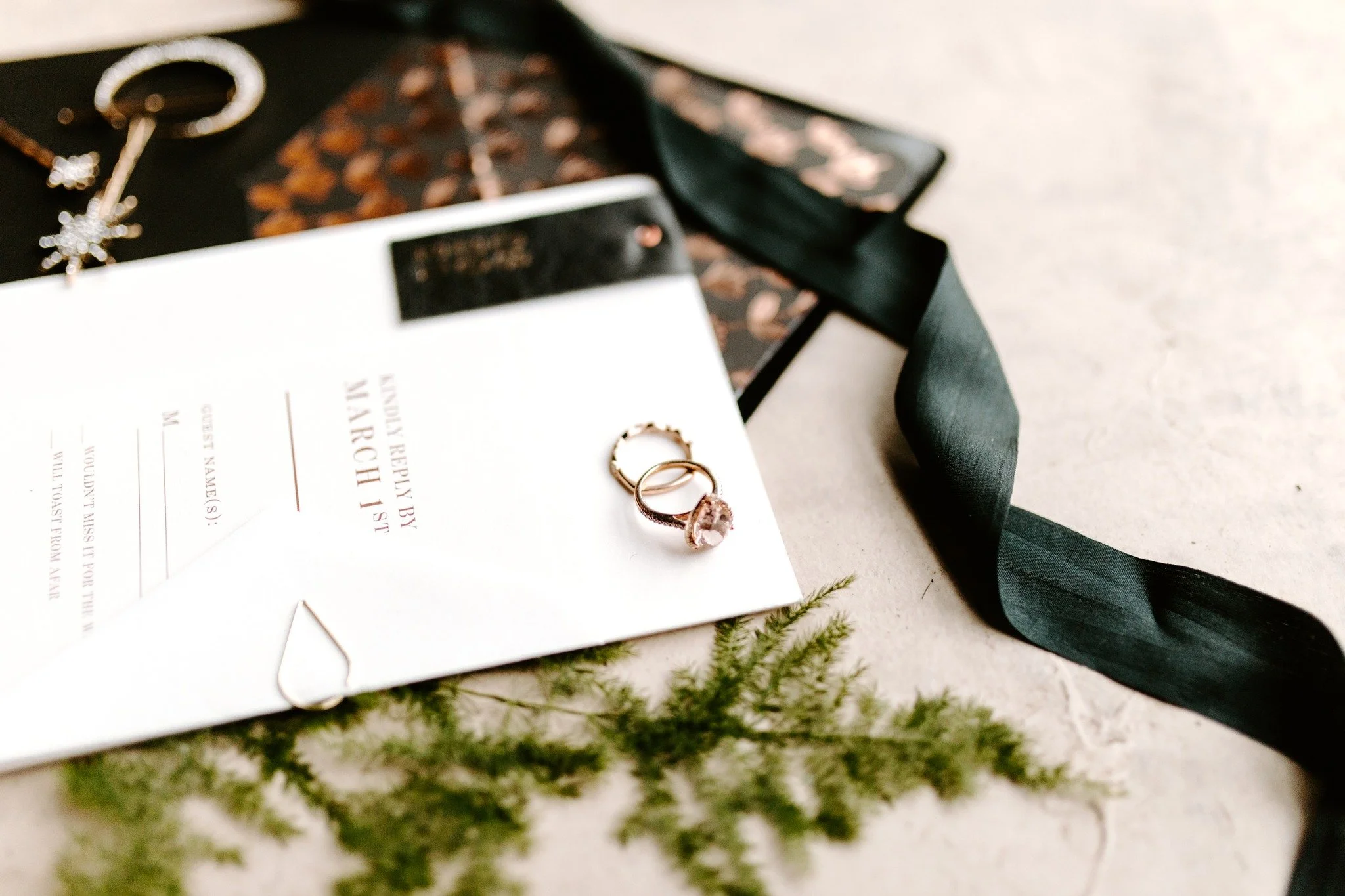 All we want for Christmas is&hellip; a holiday engagement! Congratulations to the couples who found a ring under their tree. We're celebrating you!💍✨

Link to available dates in our bio.
-
-
-
-
&bull;Photography: @kerricarlquist 
&bull;Design &amp;