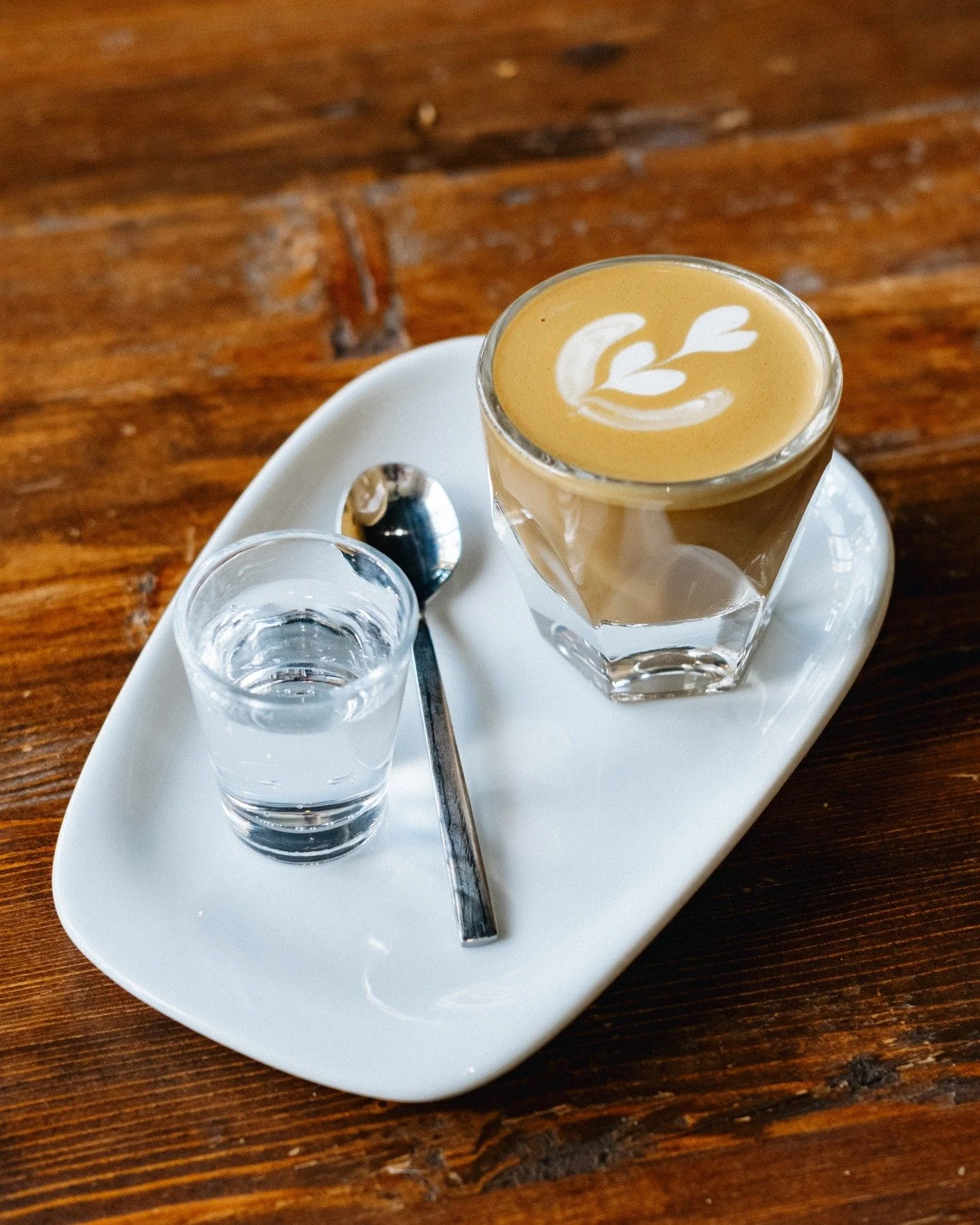 Double shot of espresso, equal parts finely textured milk, and a sidecar of Topo Chico. A great set up to a great day. Stop in this morning and enjoy a cortado.
-
-
-
-
-
-
-
#society57 #aurora #downtownaurora #aurorail #coffee #cafe #coffeeshop #spe
