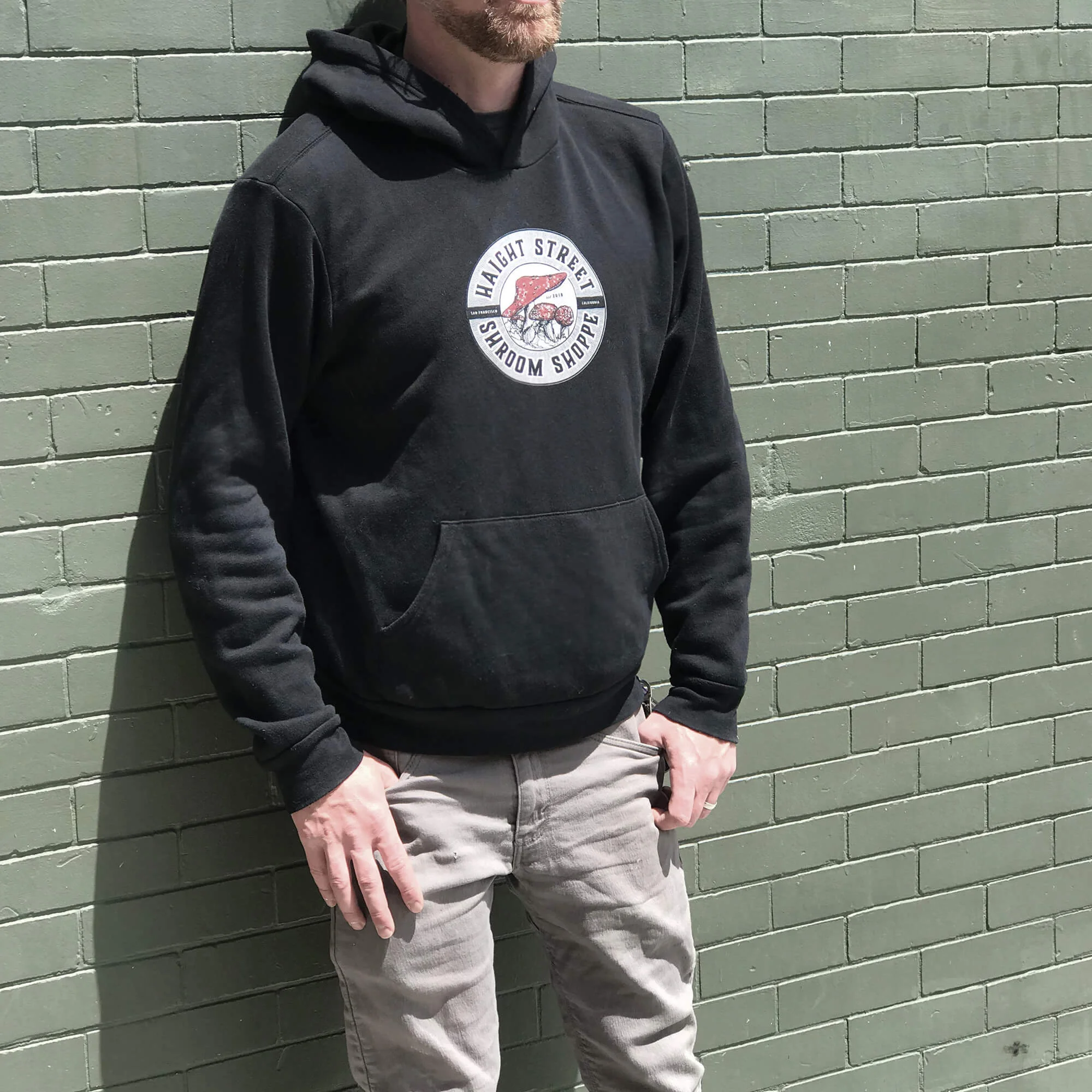 hoodie_model.jpg