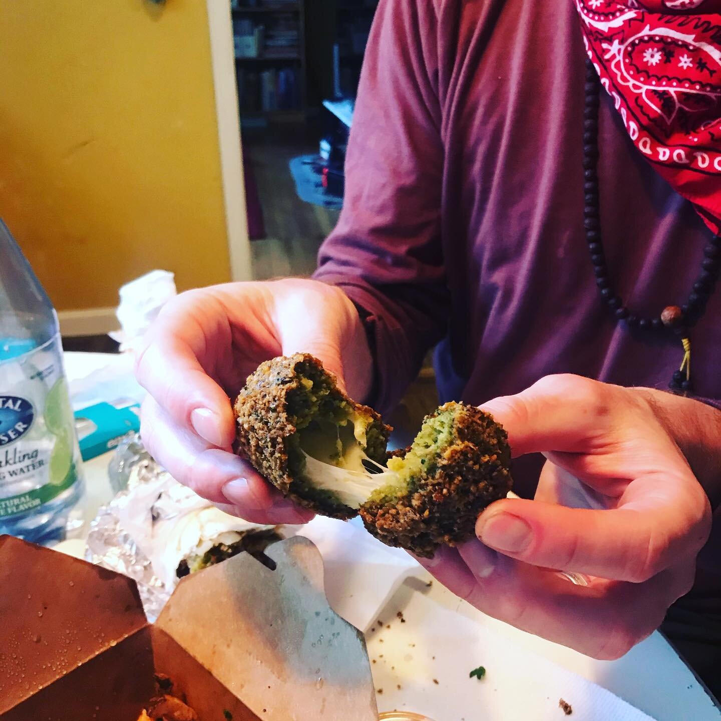 Ummmm yess for #mozerella stuffed #falafel and fire 🔥 #shawerma for dinner from my local #haightashbury #smallbusiness friends @abusalimmegsf yah, only #middleasternfood north of divisadero worth going after 🍄❤️🙏🔥 ✌️
&bull;
&bull;
&bull;
&bull;
&