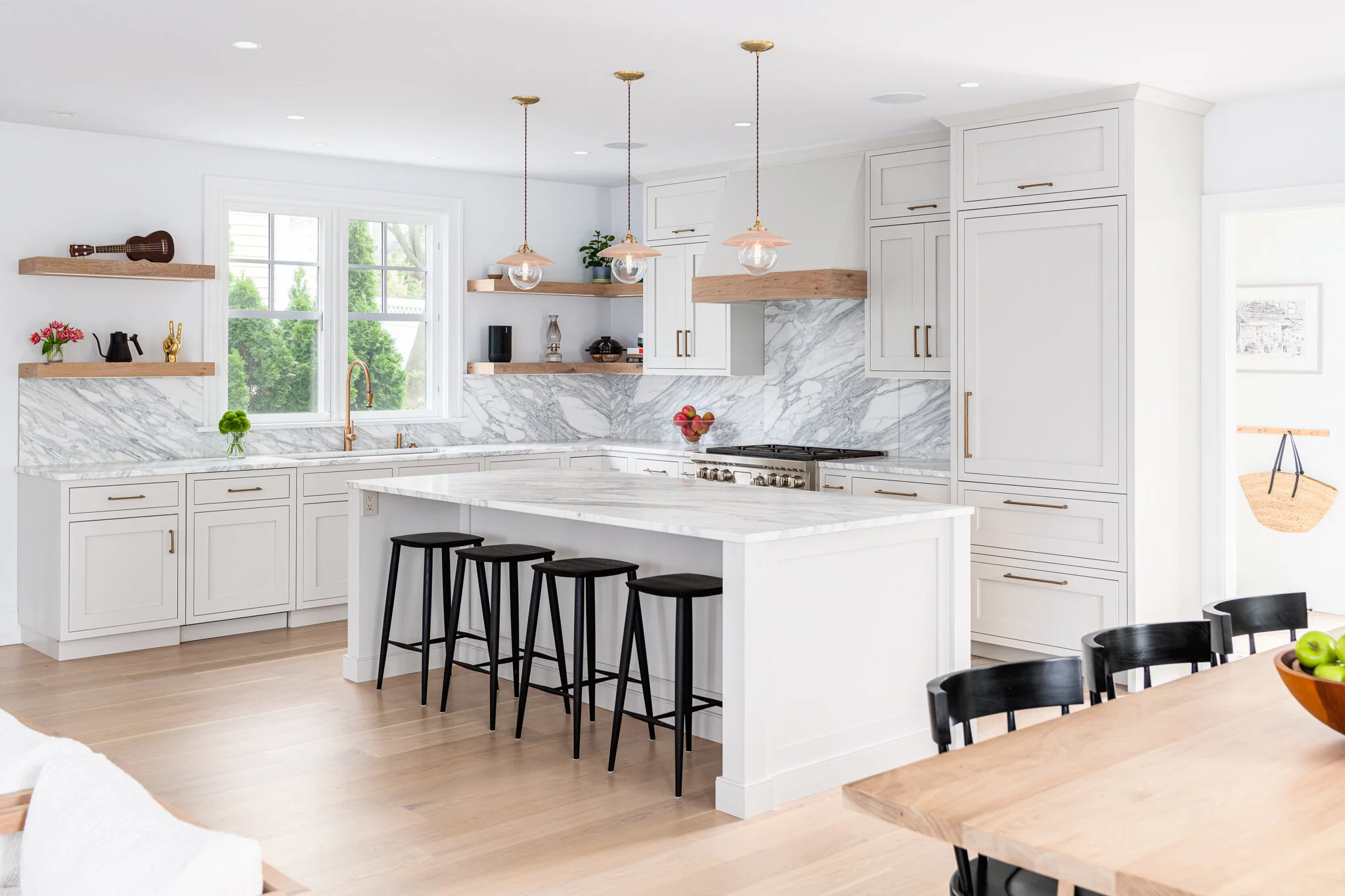 Transitional Coastal Kitchen Remodel by Nukitchens project photo