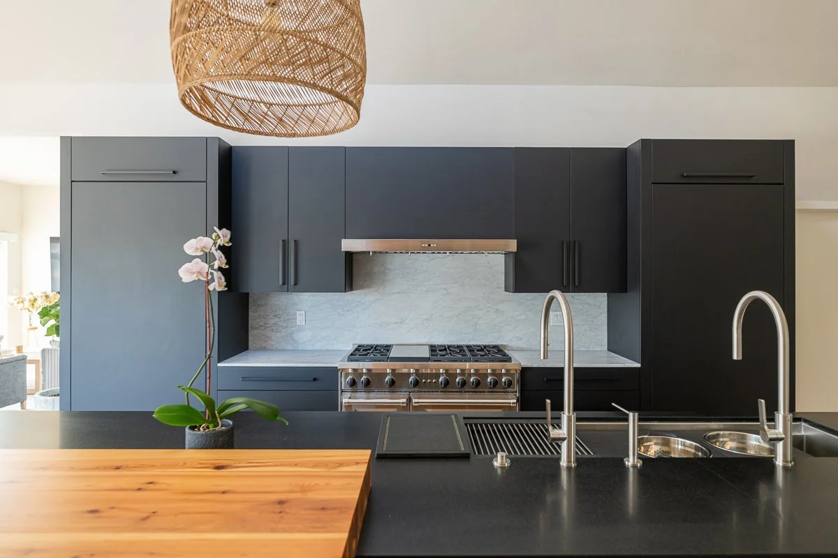 Modern Kitchen Remodel by Nukitchens project photo