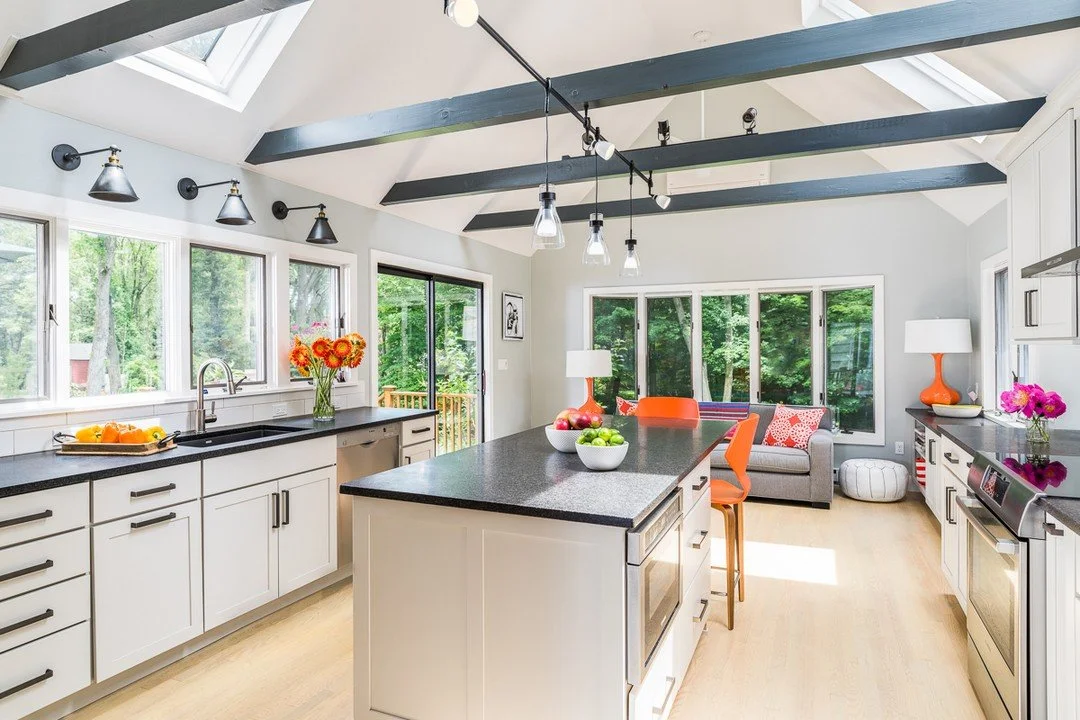 Playful + Inviting
Party at your place? Always. 🥳 Nukitchens creates bar and entertainment spaces that bring the fun home—from game-day setups to cocktail hour favorites. What kind of host do you want to be? Let’s design that.
#HostWith