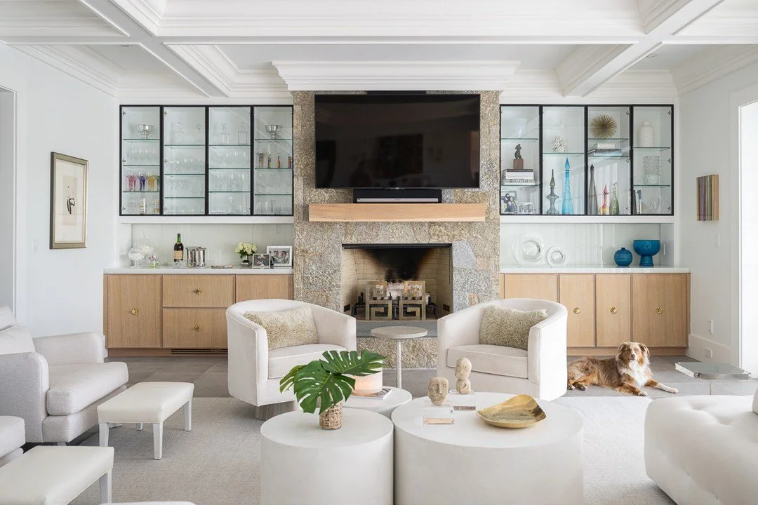 Movie Nights Just Got an Upgrade
🎬 From cozy media rooms to statement bar walls, we help you turn underused spaces into entertainment zones you’ll love. Nukitchens handles it all—from layout to lighting—so all you have to do is inv