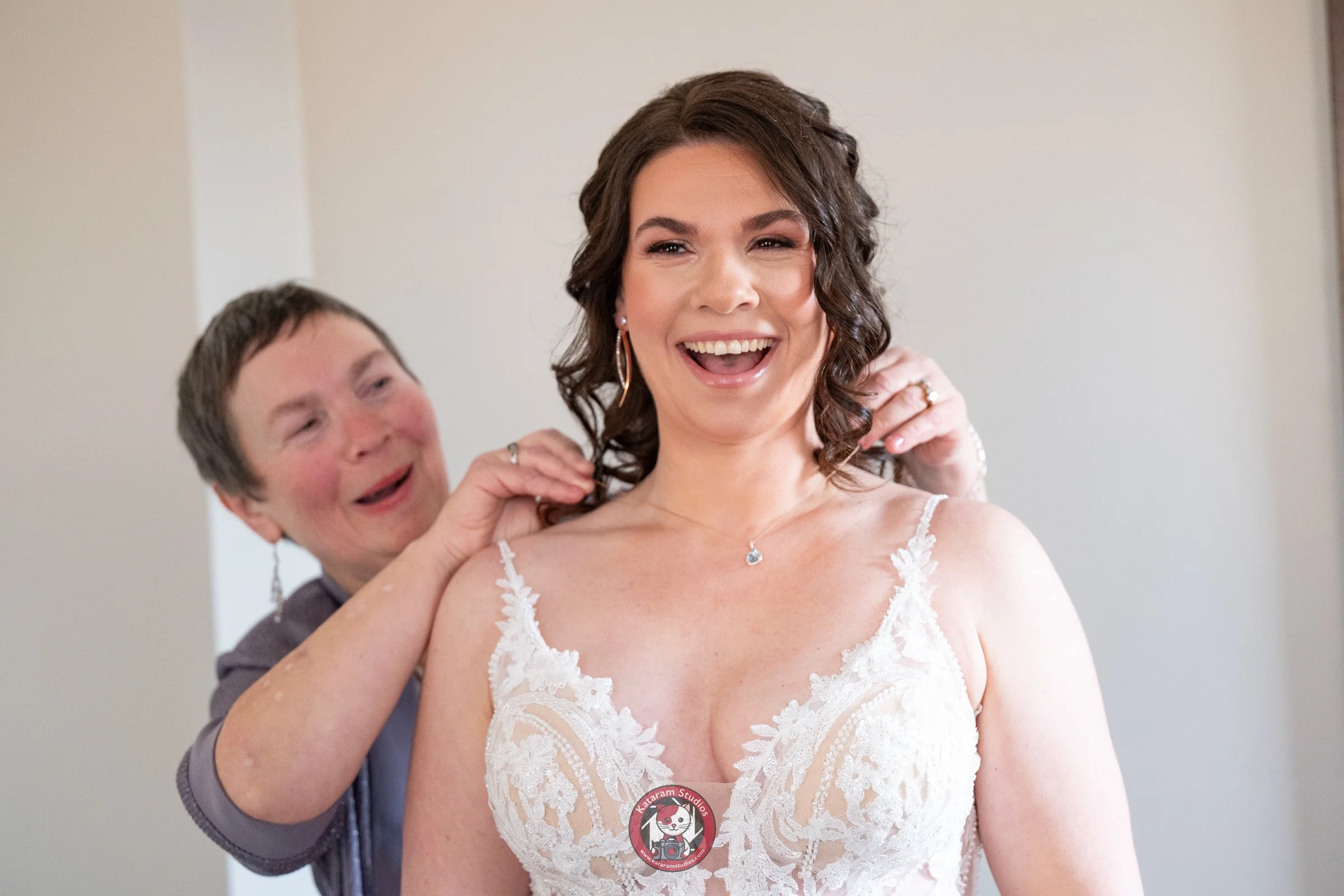 Liz and Jason Kataram Hawthorne 00007.jpg