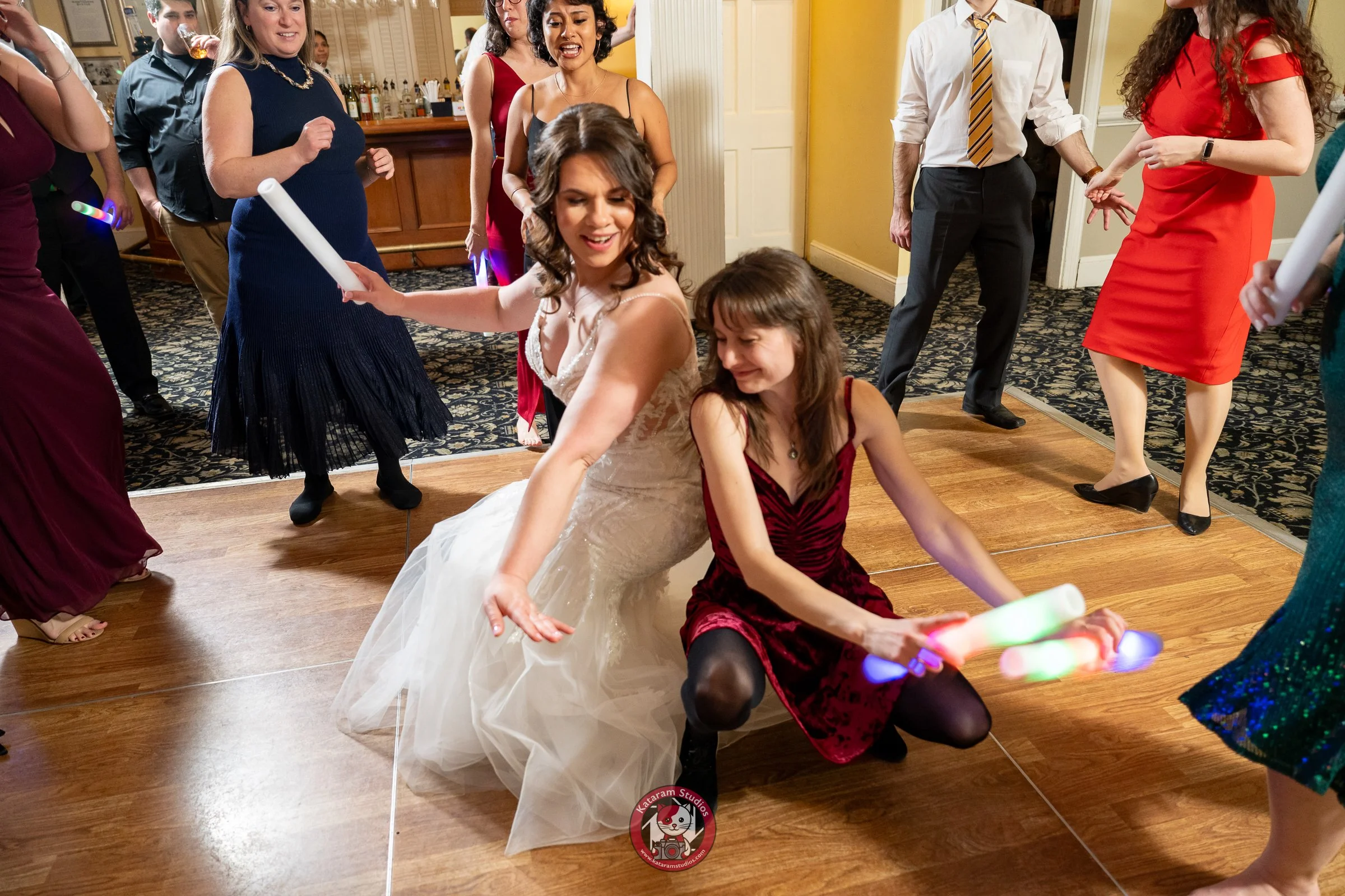 Liz and Jason Kataram Hawthorne 00028.jpg