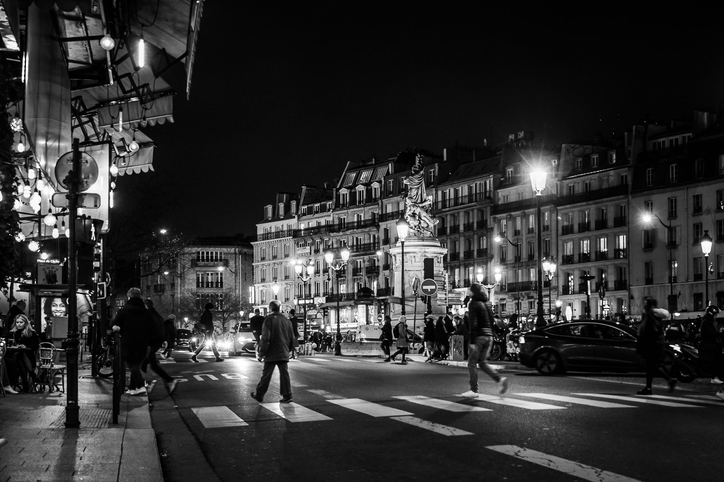 032-people-walking-at-night-place-de-clichy-paris.jpg