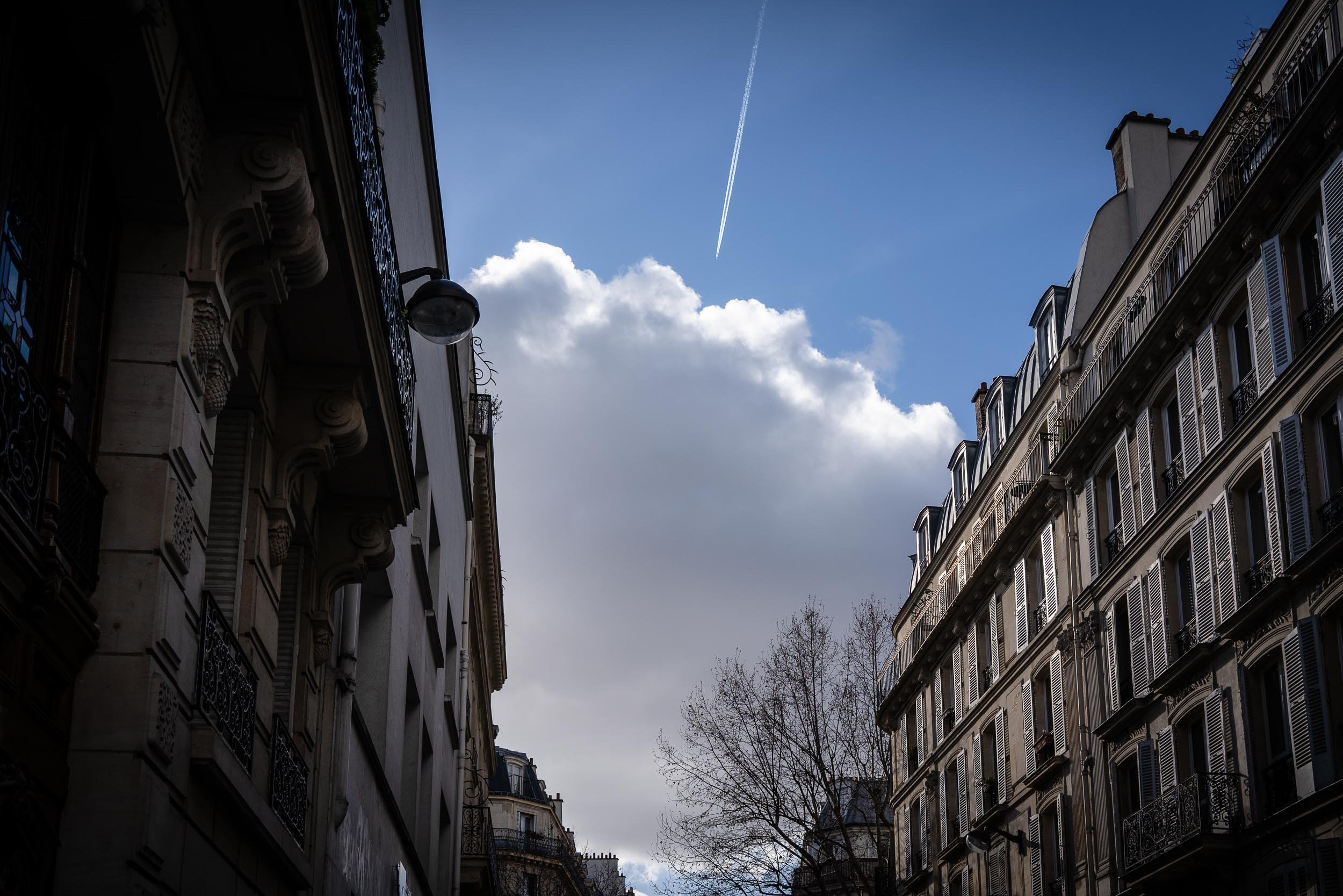 042-sky-and-parisian-buildings.jpg