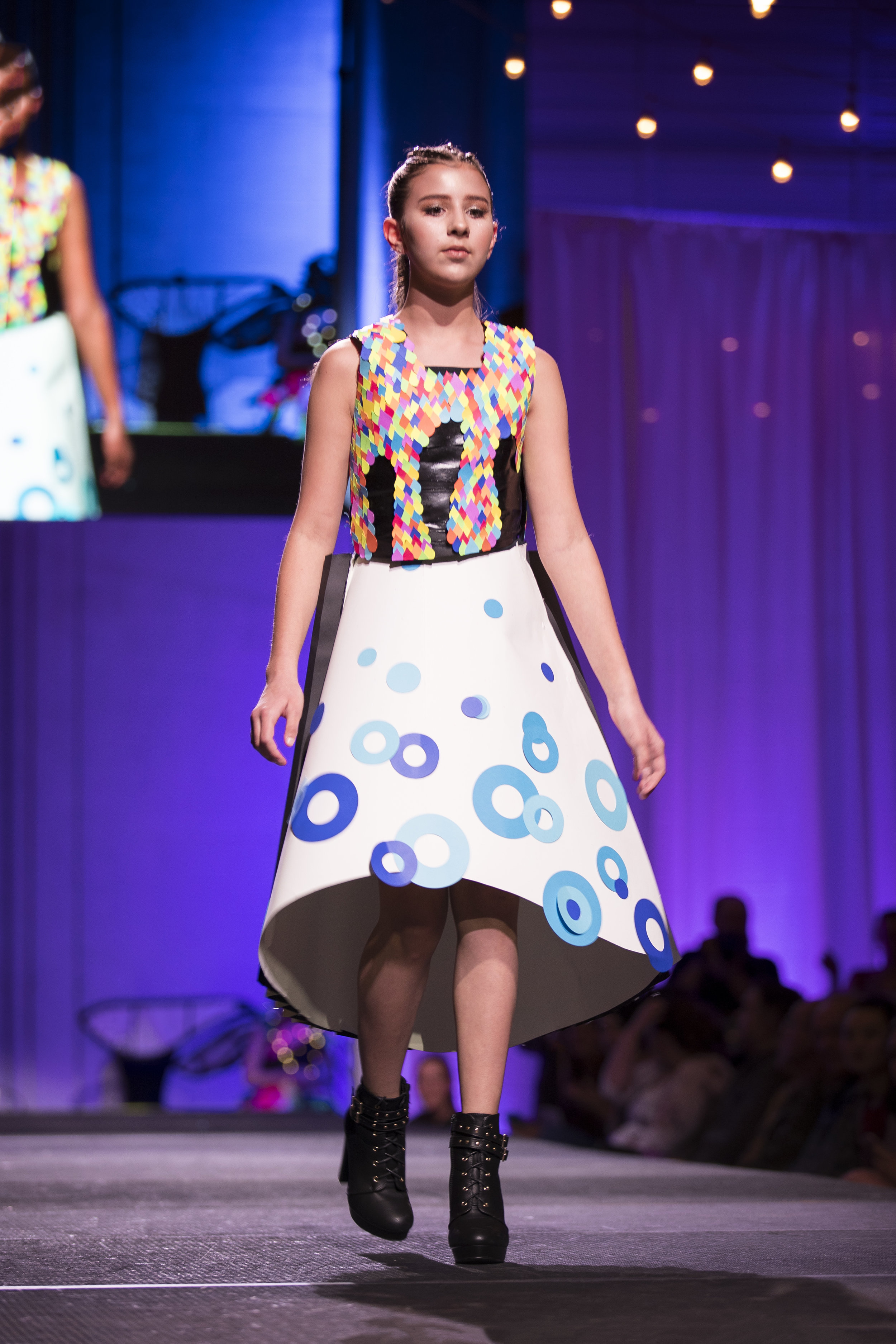 Paper Fashion Show 2019 - 008.jpg