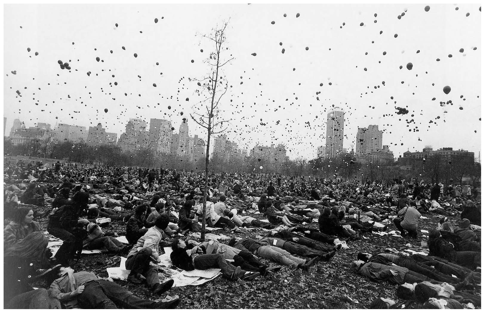 garry-winogrand-peace-demonstration-central-park-new-york-c-1970.jpeg