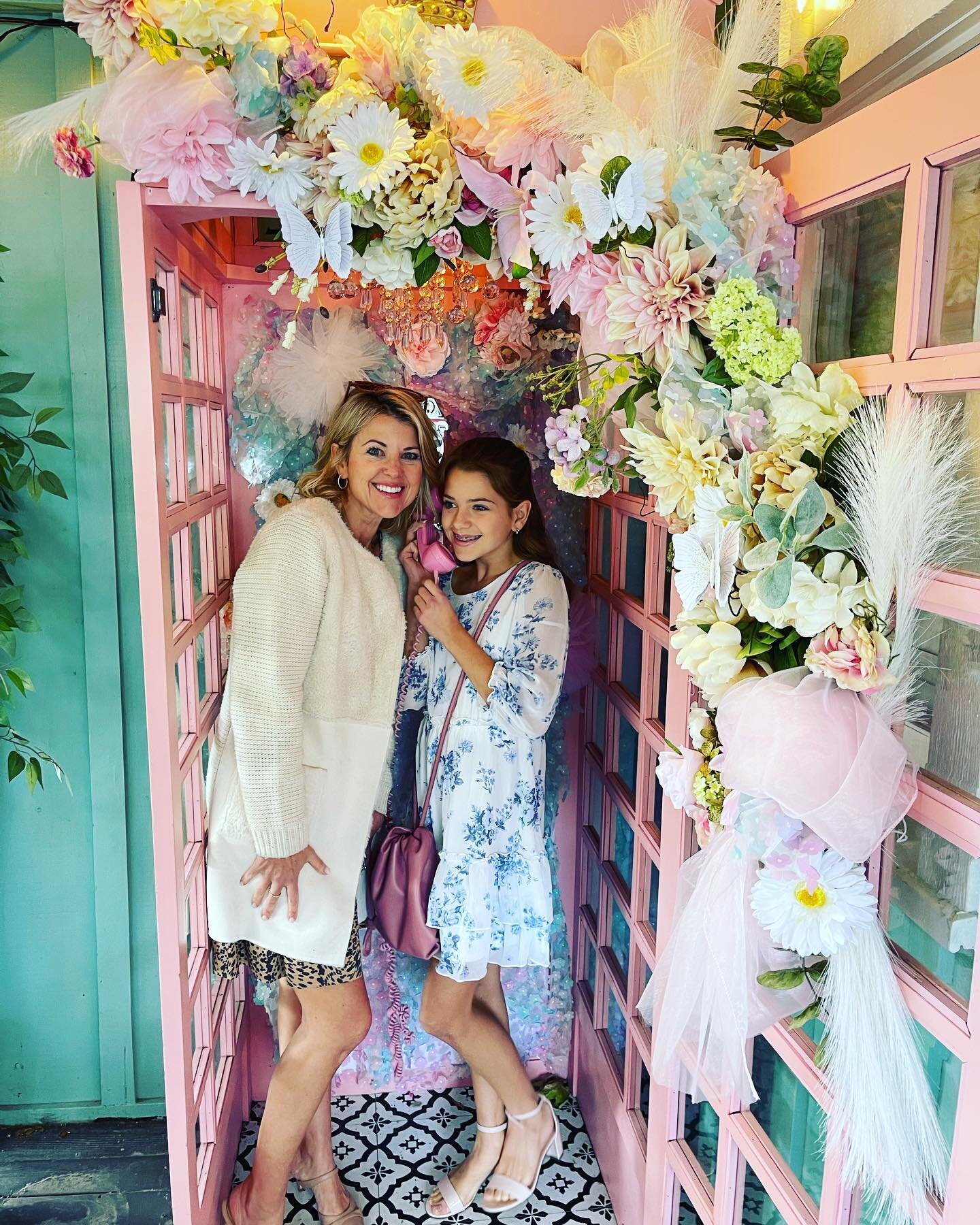 Mother Daughter Tea at @theteahouseonlosrios with @thesilviasnow for @nclincmonarch 🥰💕