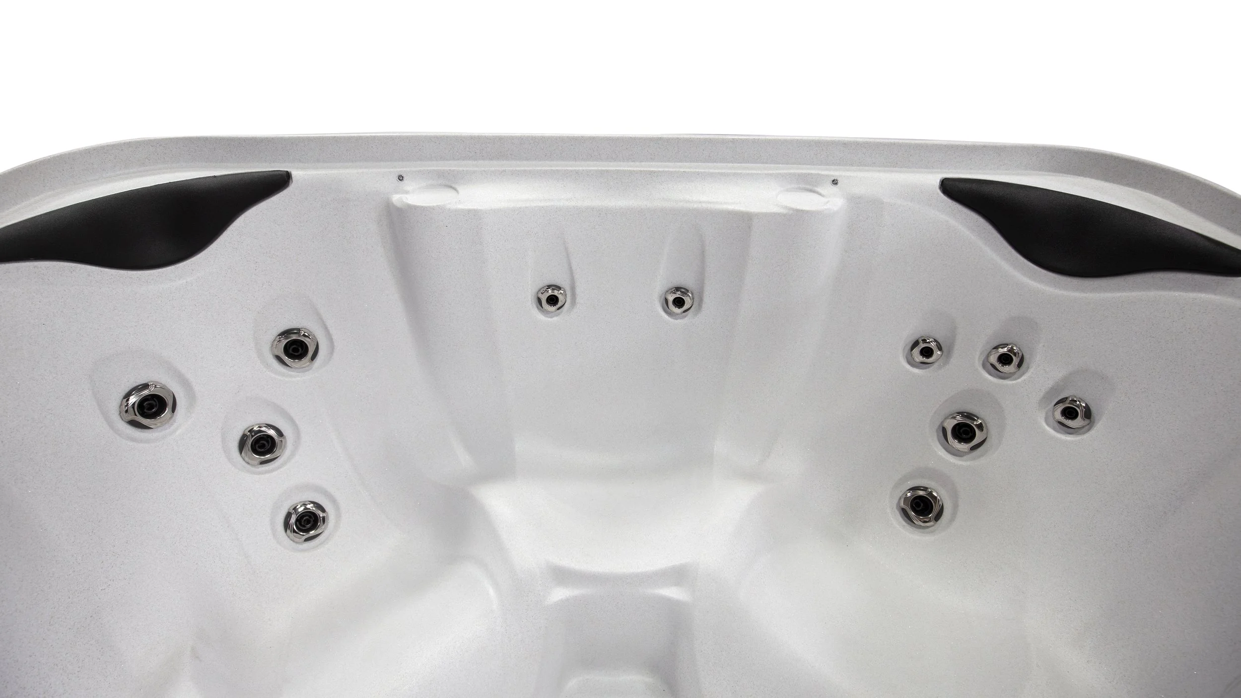 Crossover730S_Seats_WhiteDiamond-5472x3078-99954a72-b4cc-4d84-8646-85803bd92699 (1).jpg