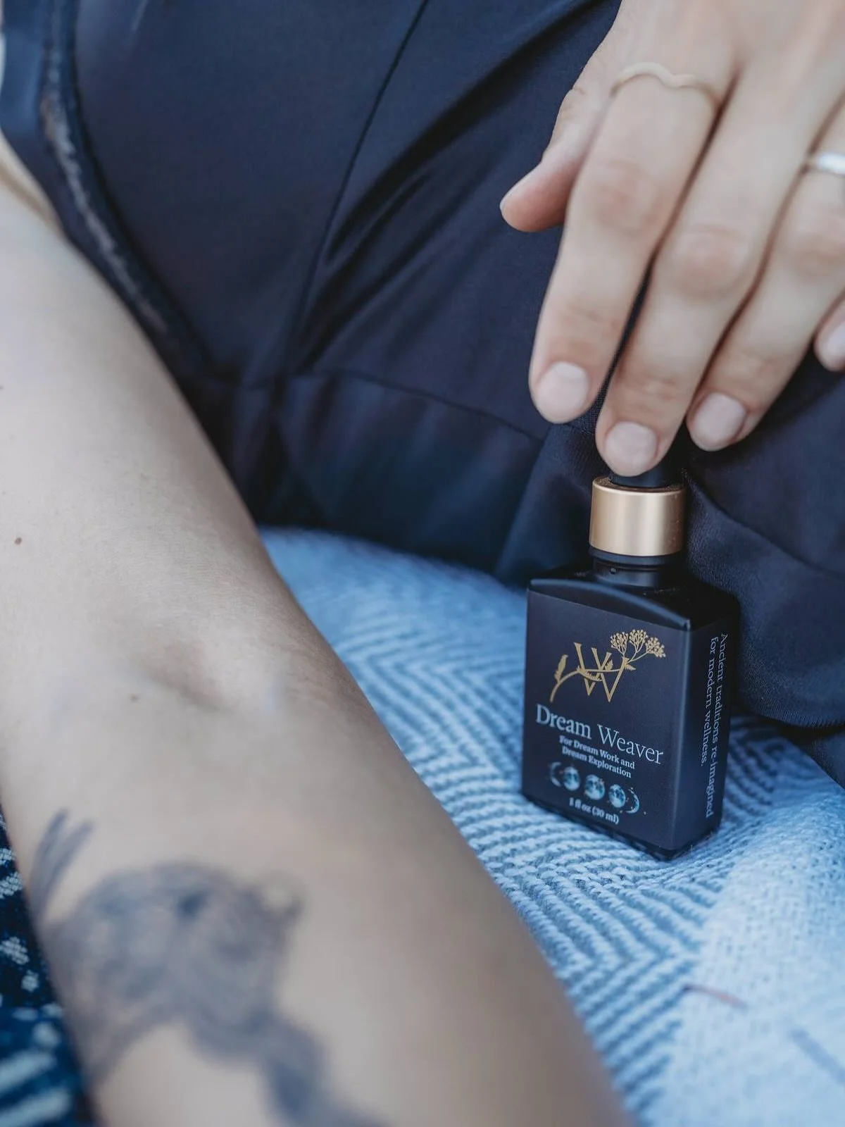 As the days darken and our rhythms naturally slow, Dream Weaver invites you to honor this introspective season through the language of dreams. Crafted with herbs traditionally used to support restful sleep, dream recall, and intuitive insight, this b