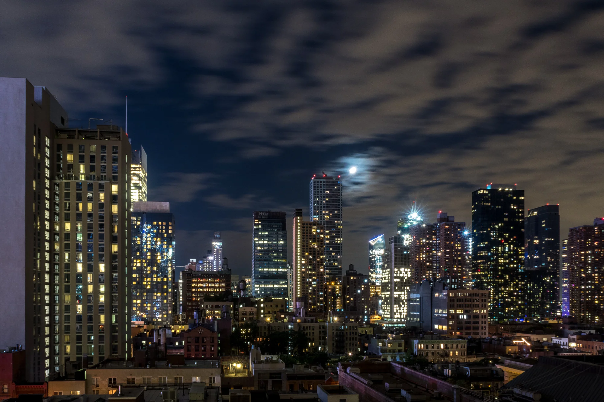 Manhattan skyline at night