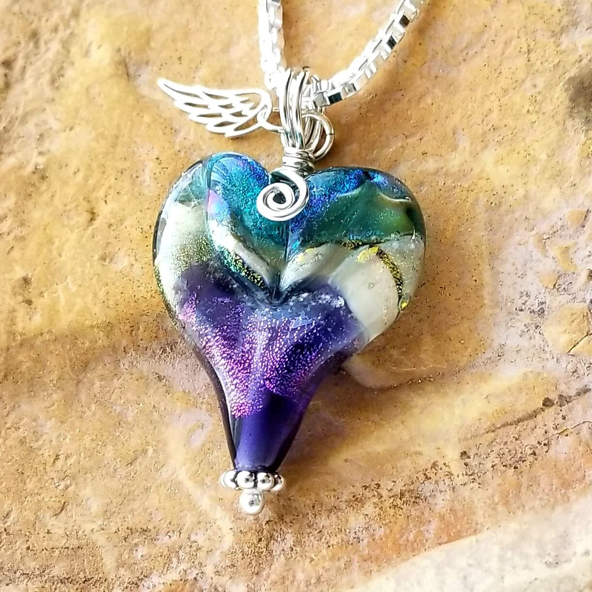 pet ashes into keepsakes