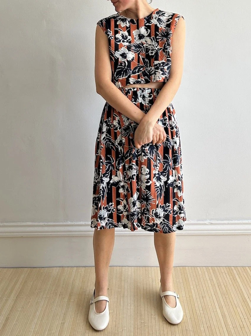 Pleguezuelos Floral Stripe Skirt Size 8