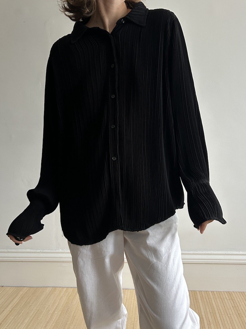 Good American Black Pleated Lux Shirt Size L