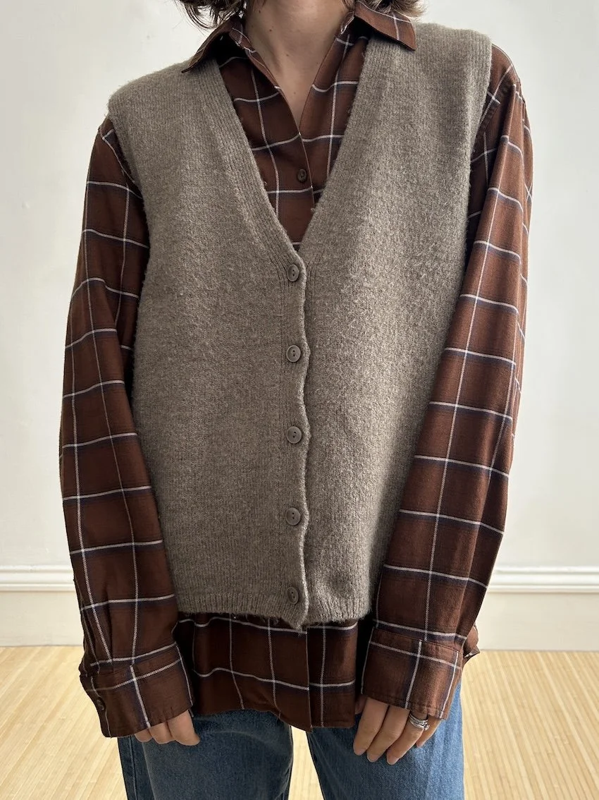 New Look Greige Sleeveless Cardigan Size M