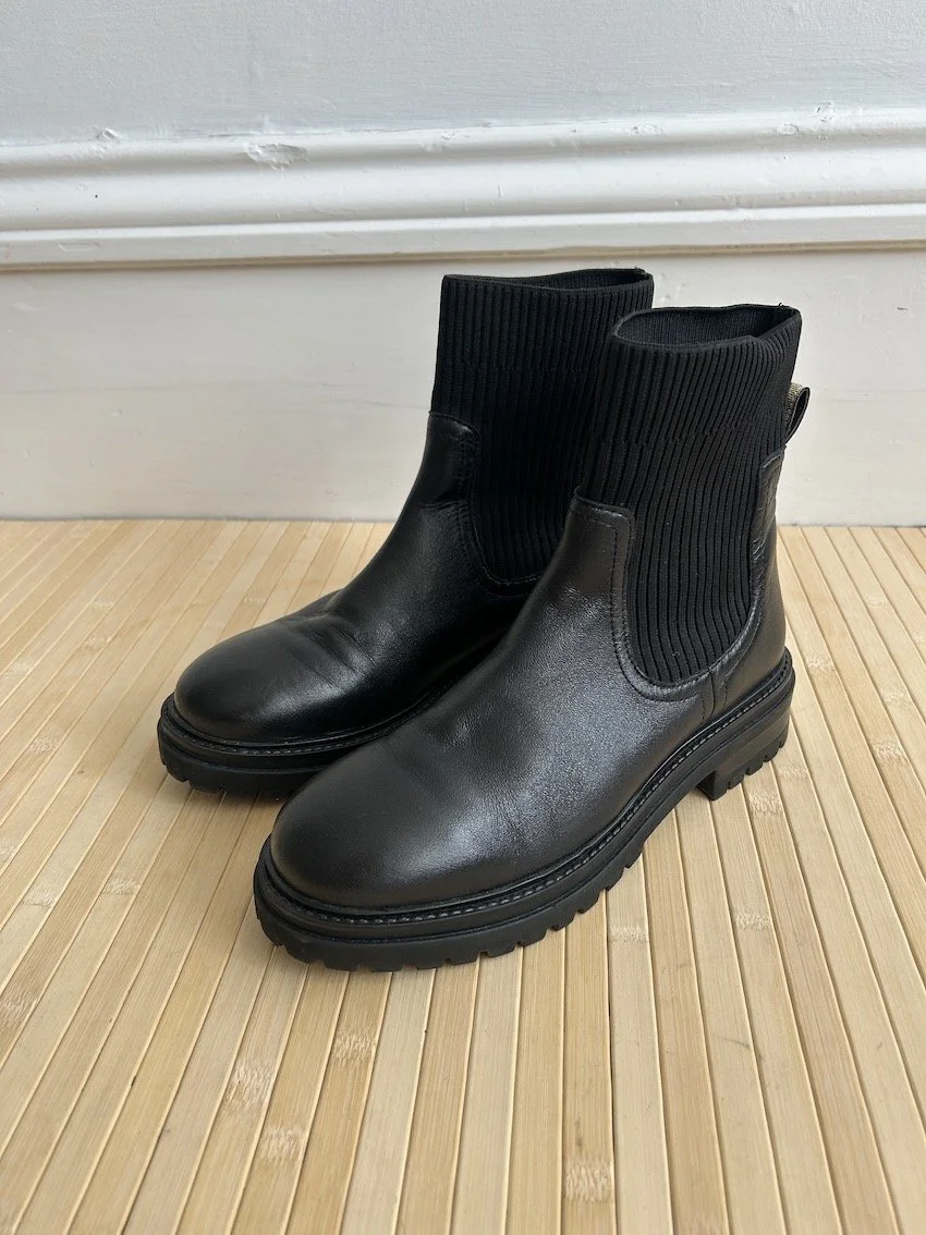 Boden Black Stretch Chelsea Boots Size 7