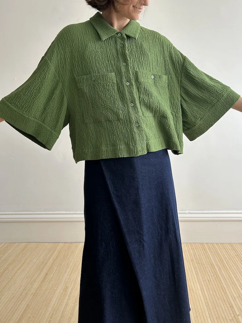 Essential Antwerp Boxy Green Crinkle Shirt Size 12
