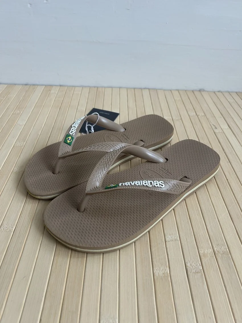 Havaianas Beige Flip-Flops Size 4