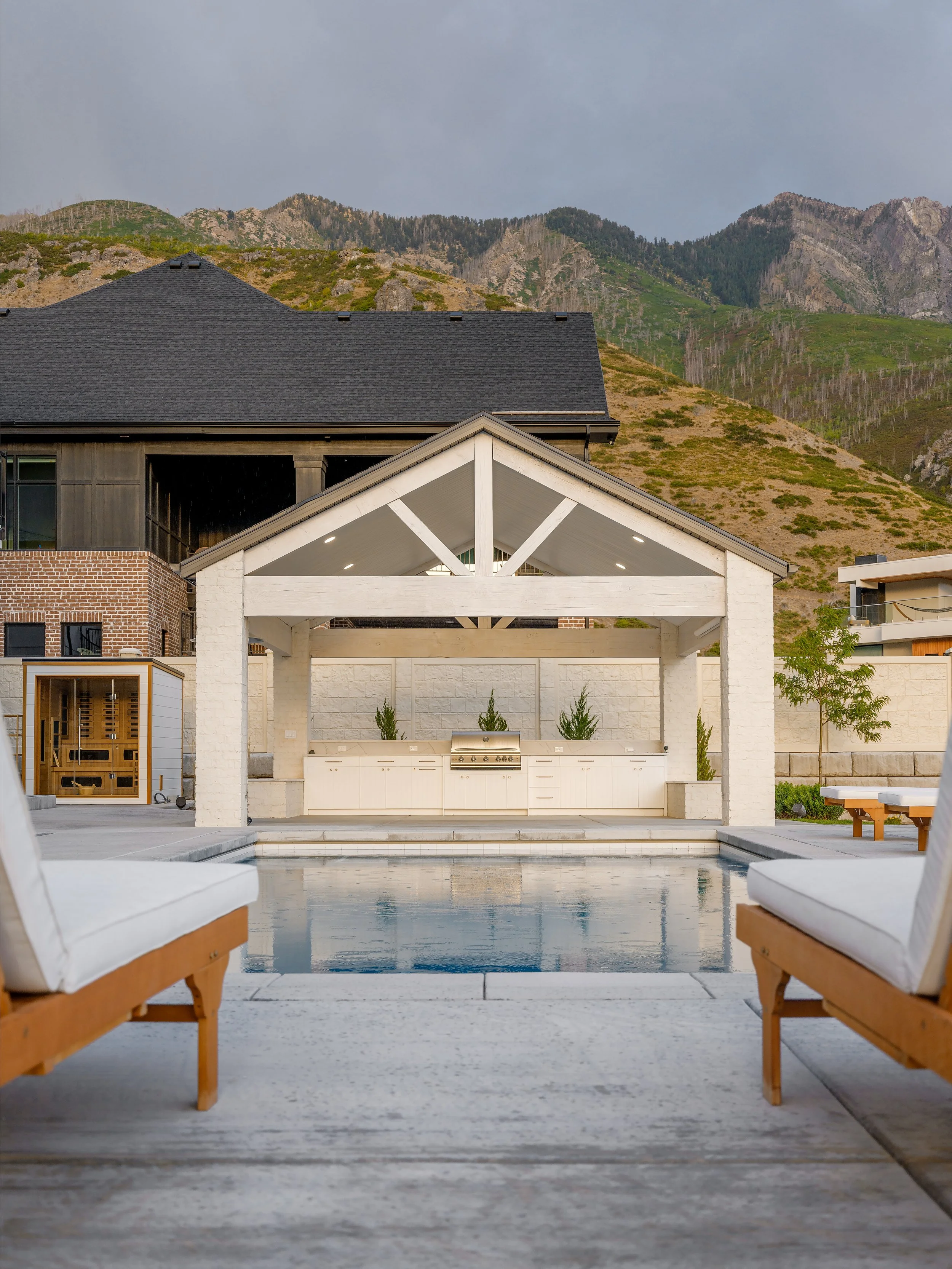 HASLAM outdoor kitchen.jpg