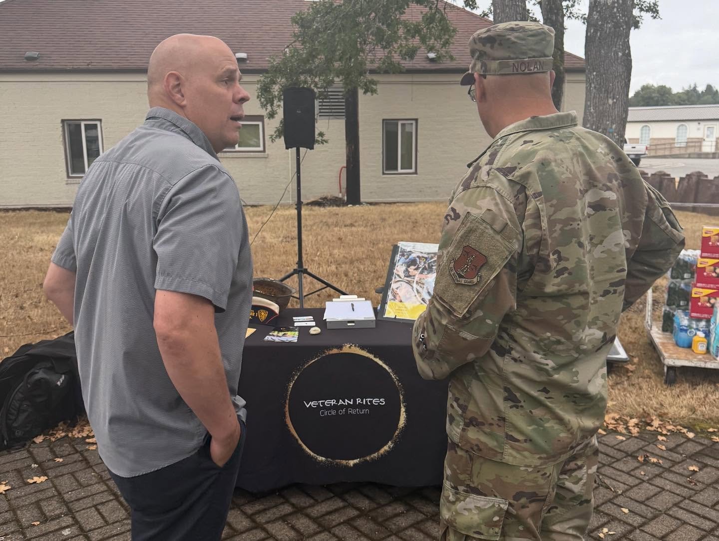 Behind the gates are the stories of those at the ready to respond to fire, flood, humanitarian, or contingency operations at home and abroad. 

Humbled today to hear some of those stories behind the uniforms at Camp Murray with the WA National Guard 