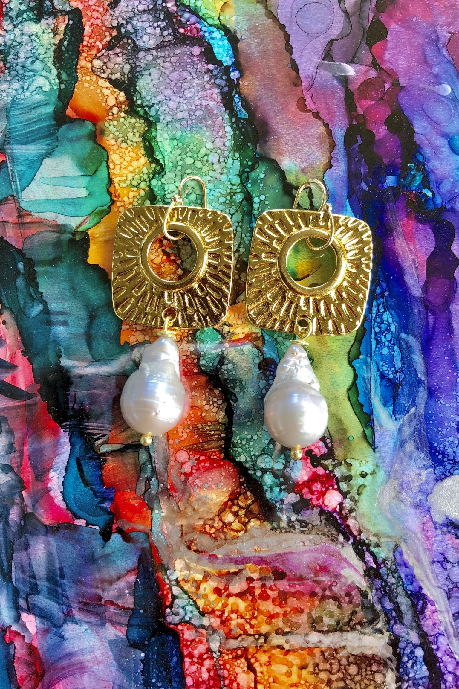 Grey Baroque Pearls with Golden Art Deco Shape Earrings