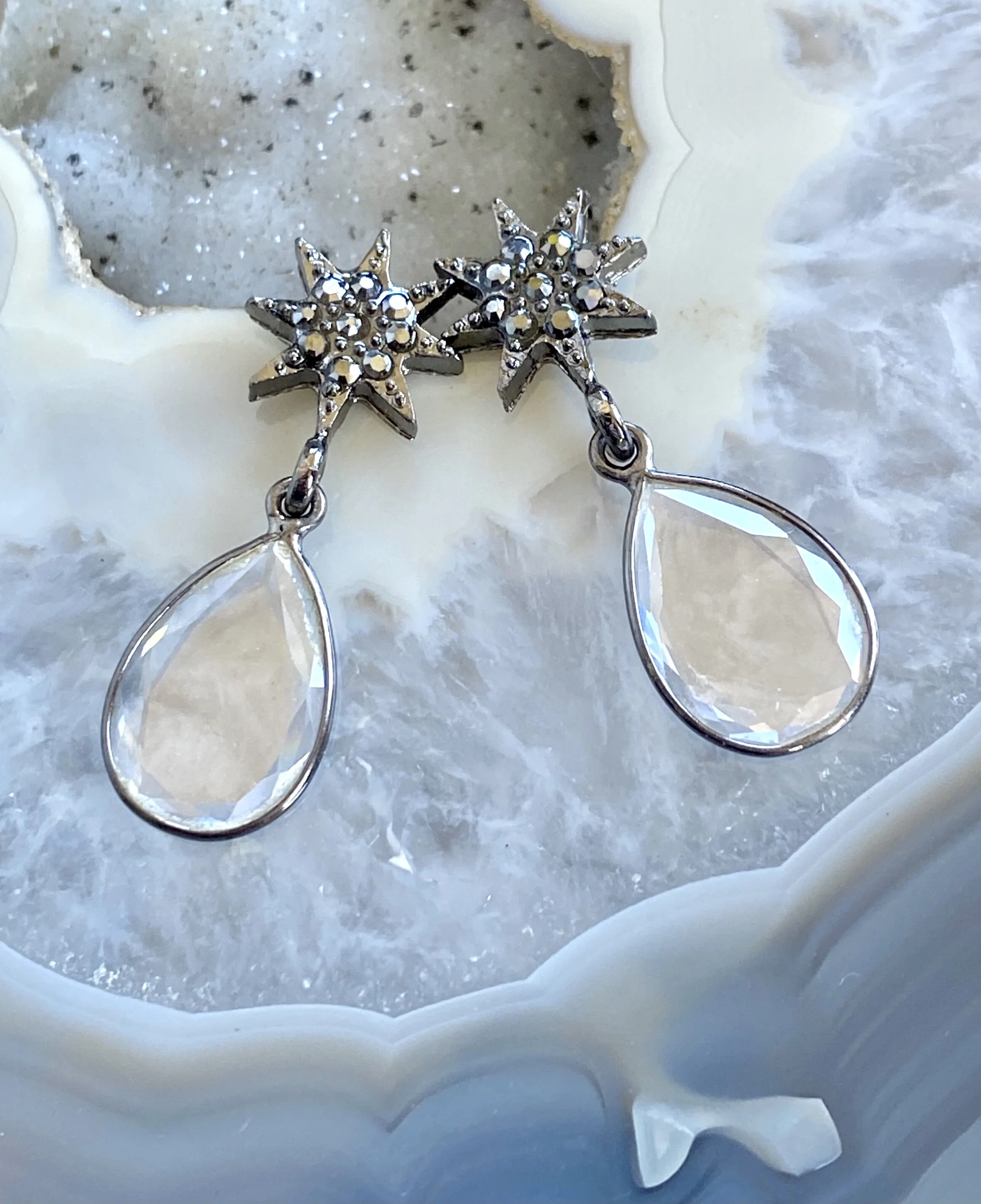 White Topaz Teardrops on Gunmetal Starbursts