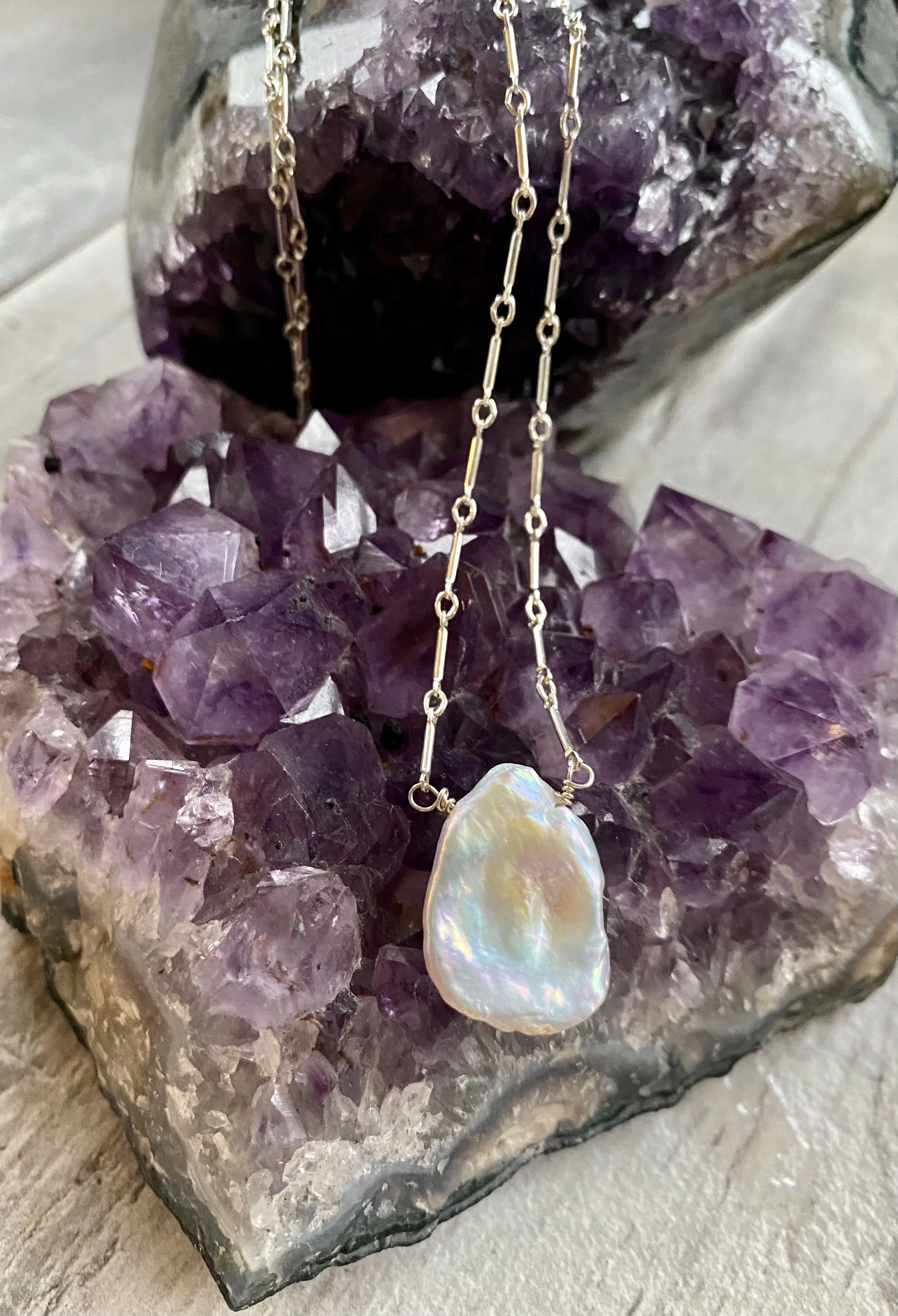 Keshi Pearl on Sterling Chain