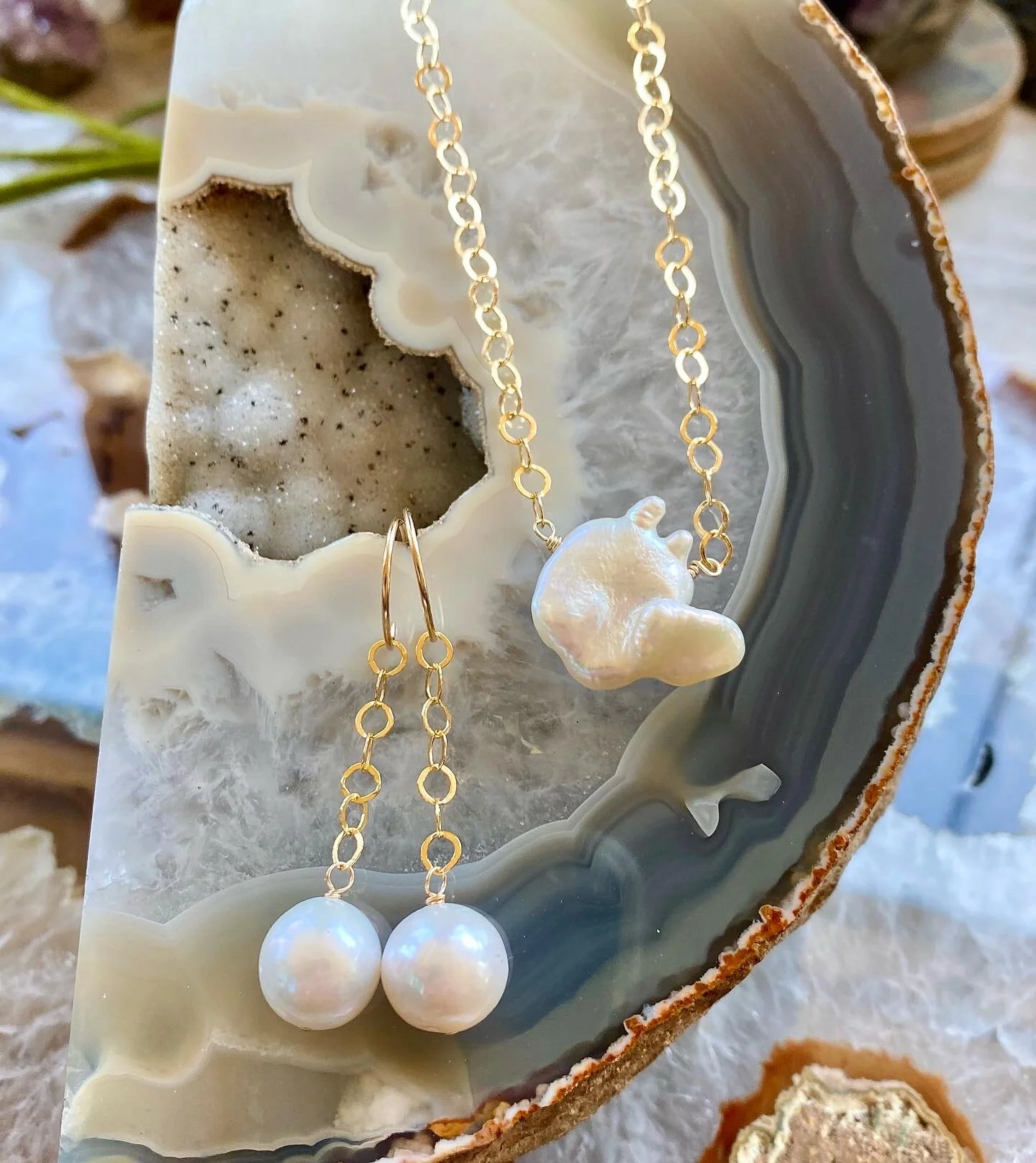 E6DFF33C-E570-4D64-B8D6-332286AFAC9D