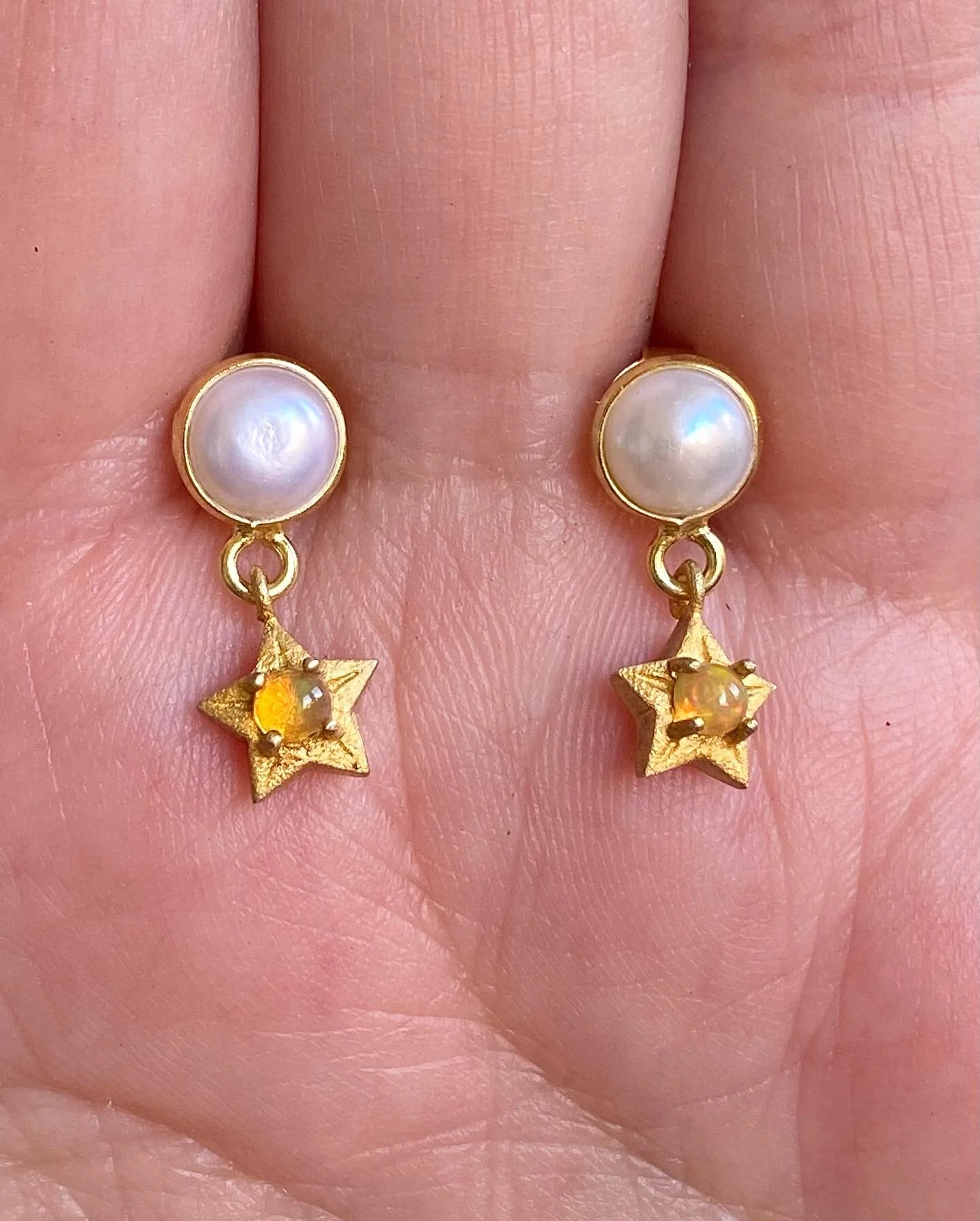 E7CB741F-3865-484C-846F-877C272603D3