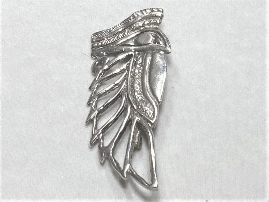 Winged Eye of Heru Pin SS.jpg